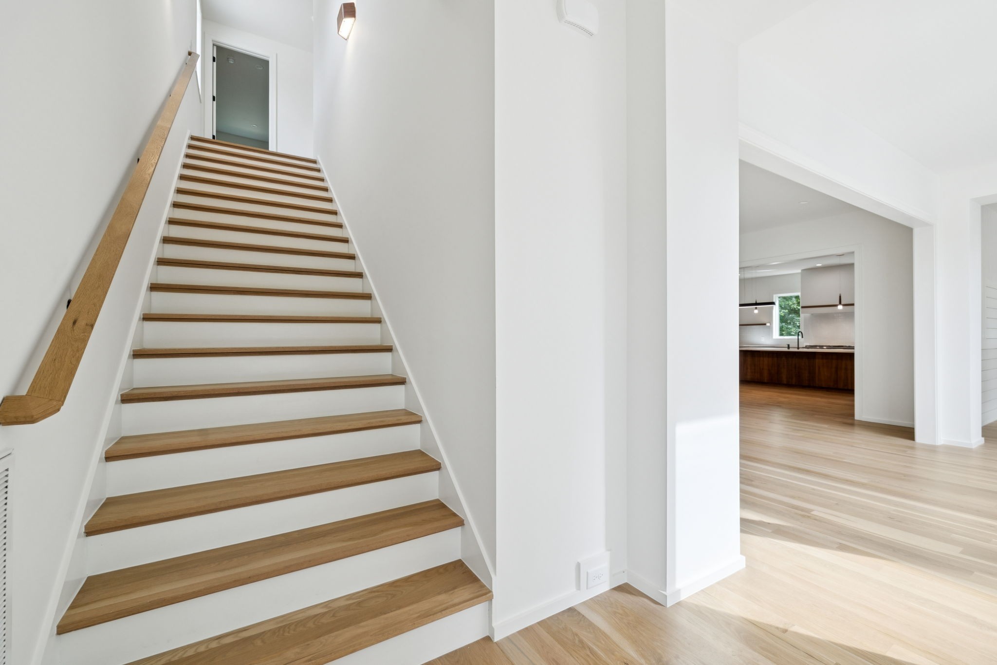 4045 Outer Drive