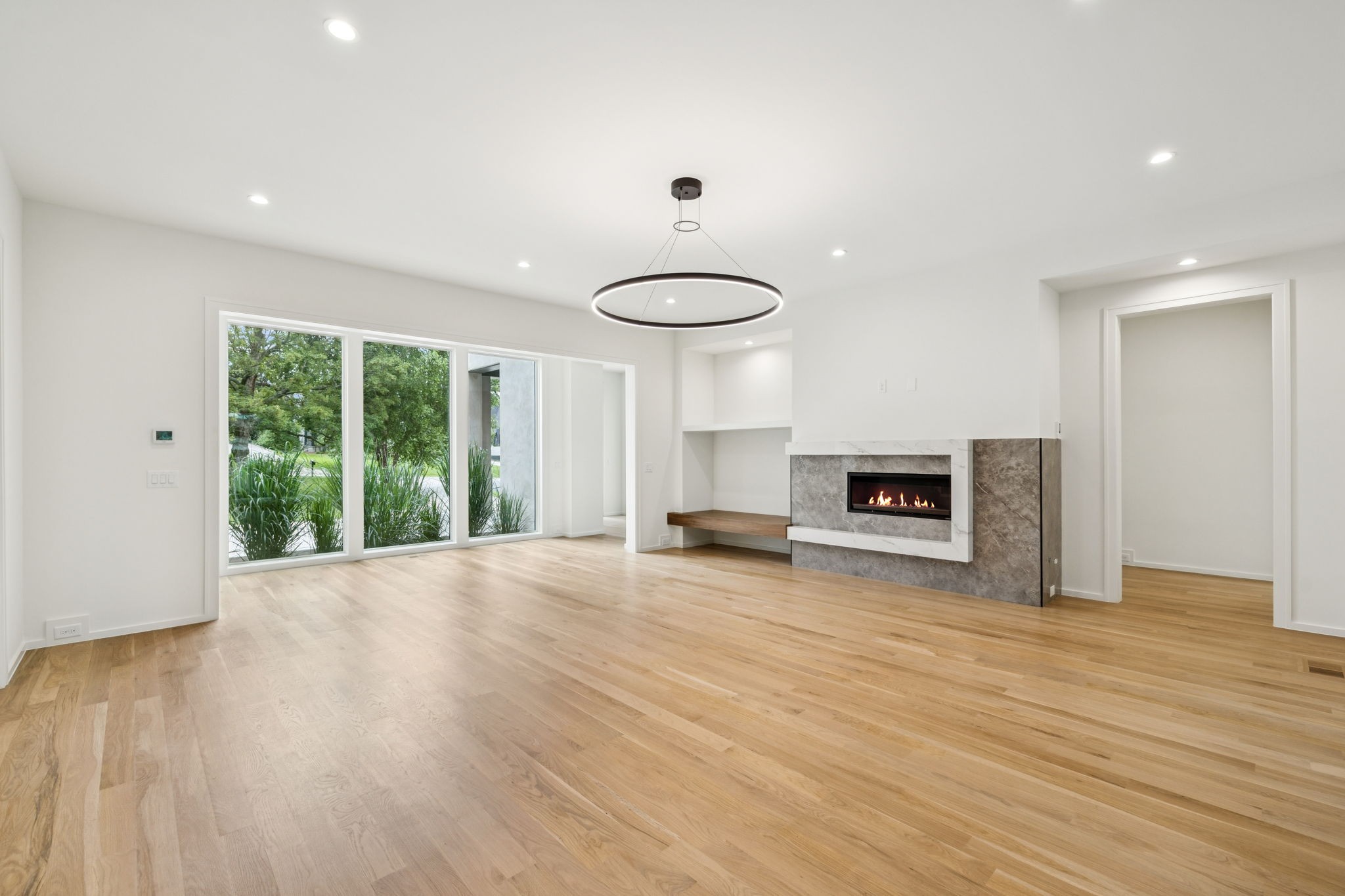4045 Outer Drive