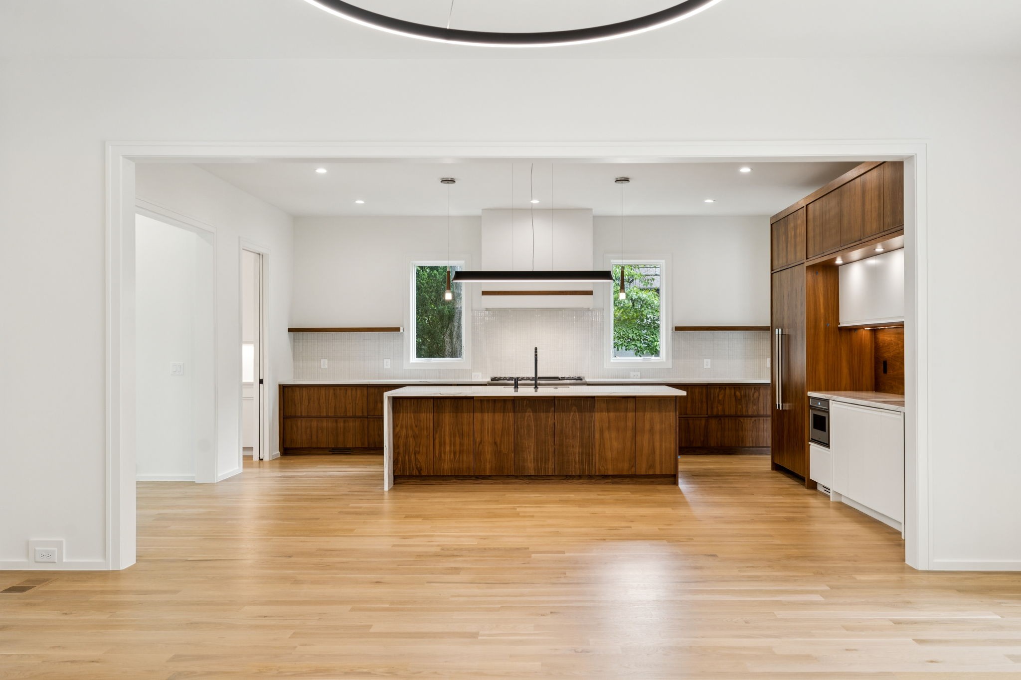 4045 Outer Drive