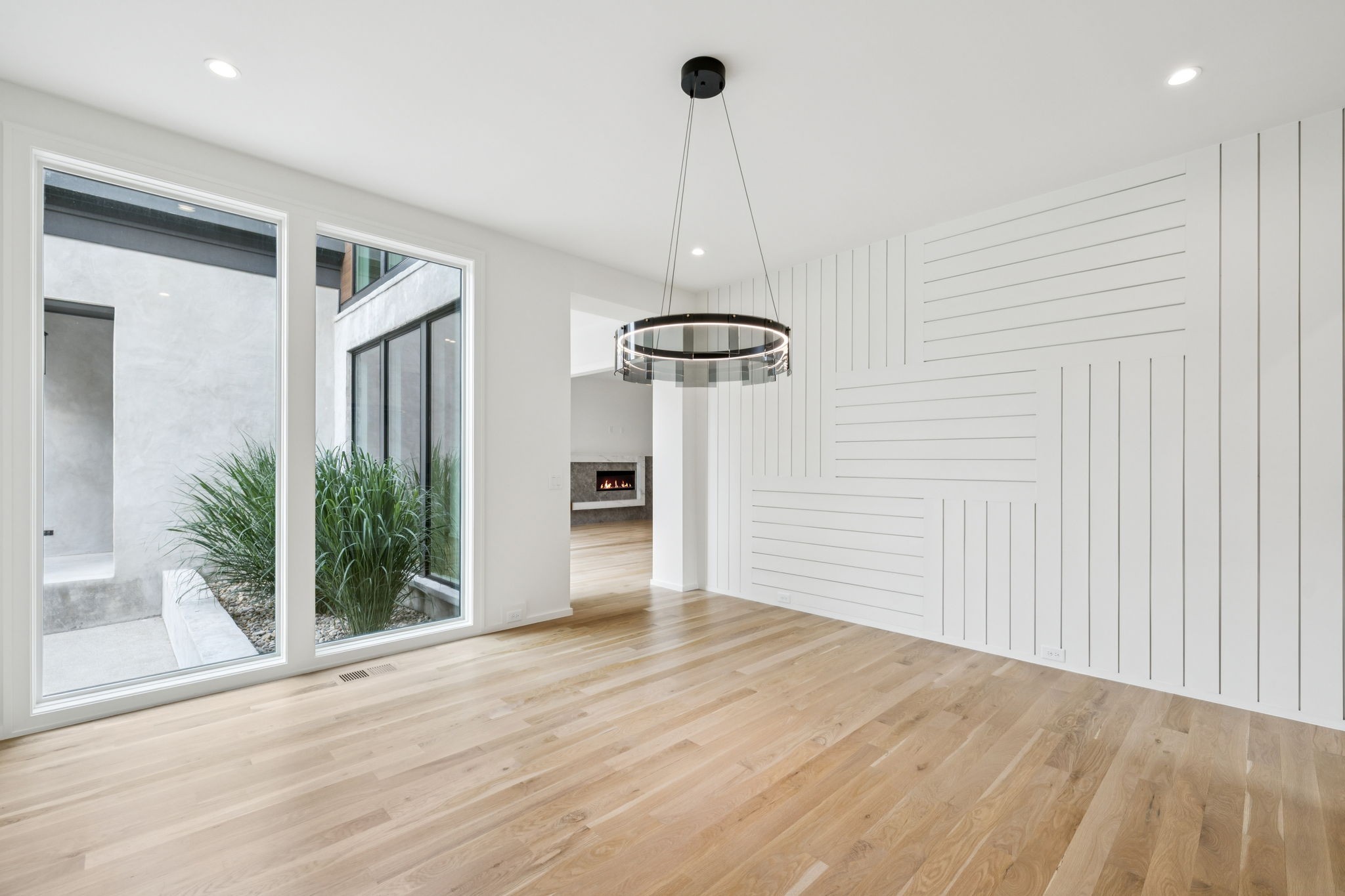 4045 Outer Drive