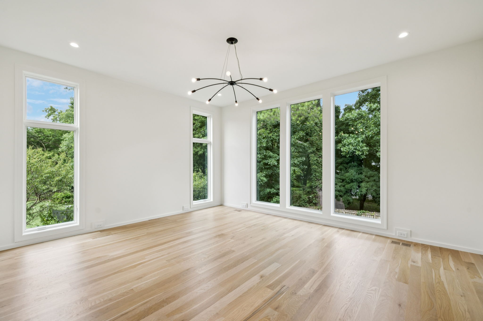 4045 Outer Drive