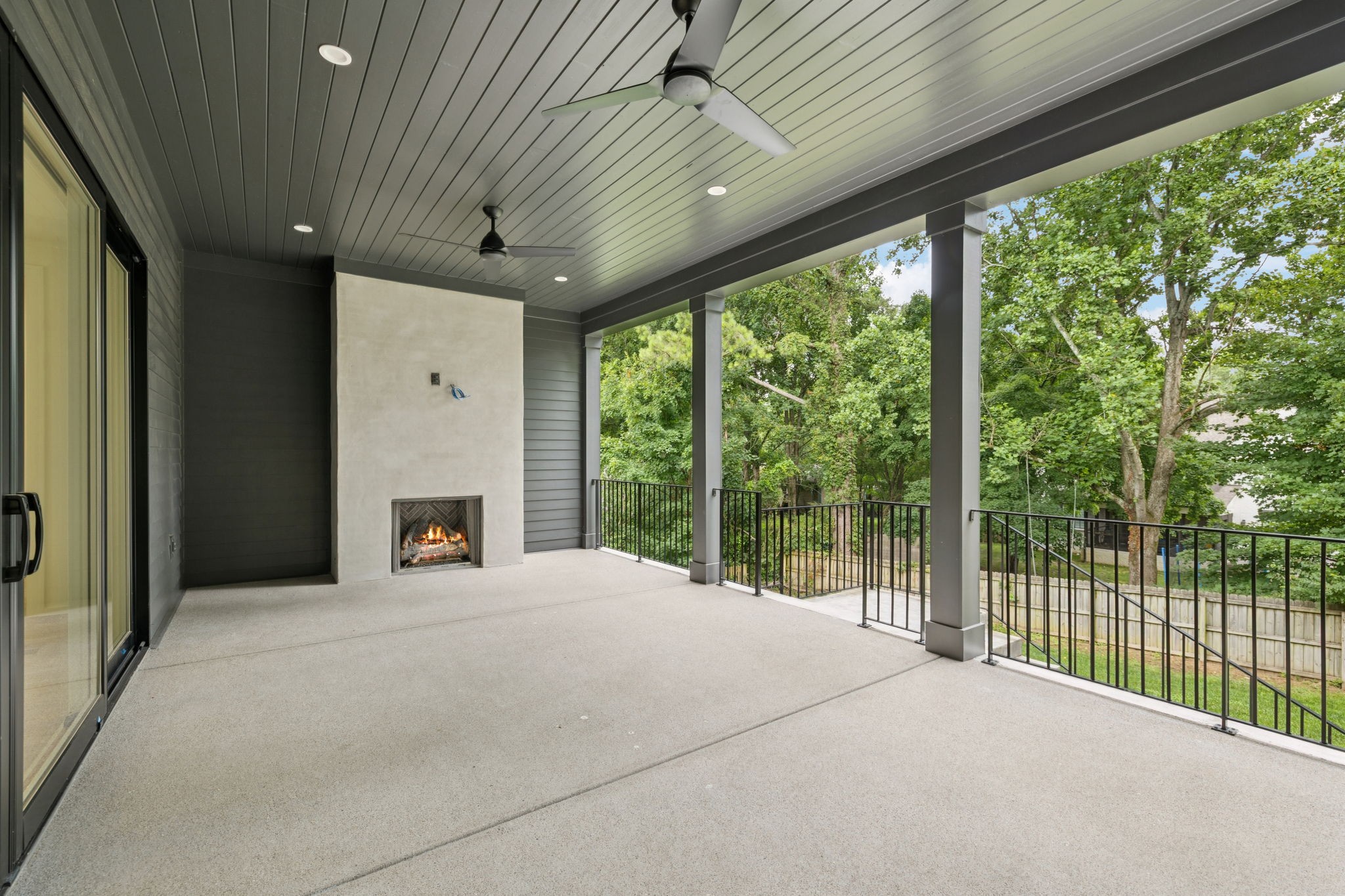 4045 Outer Drive
