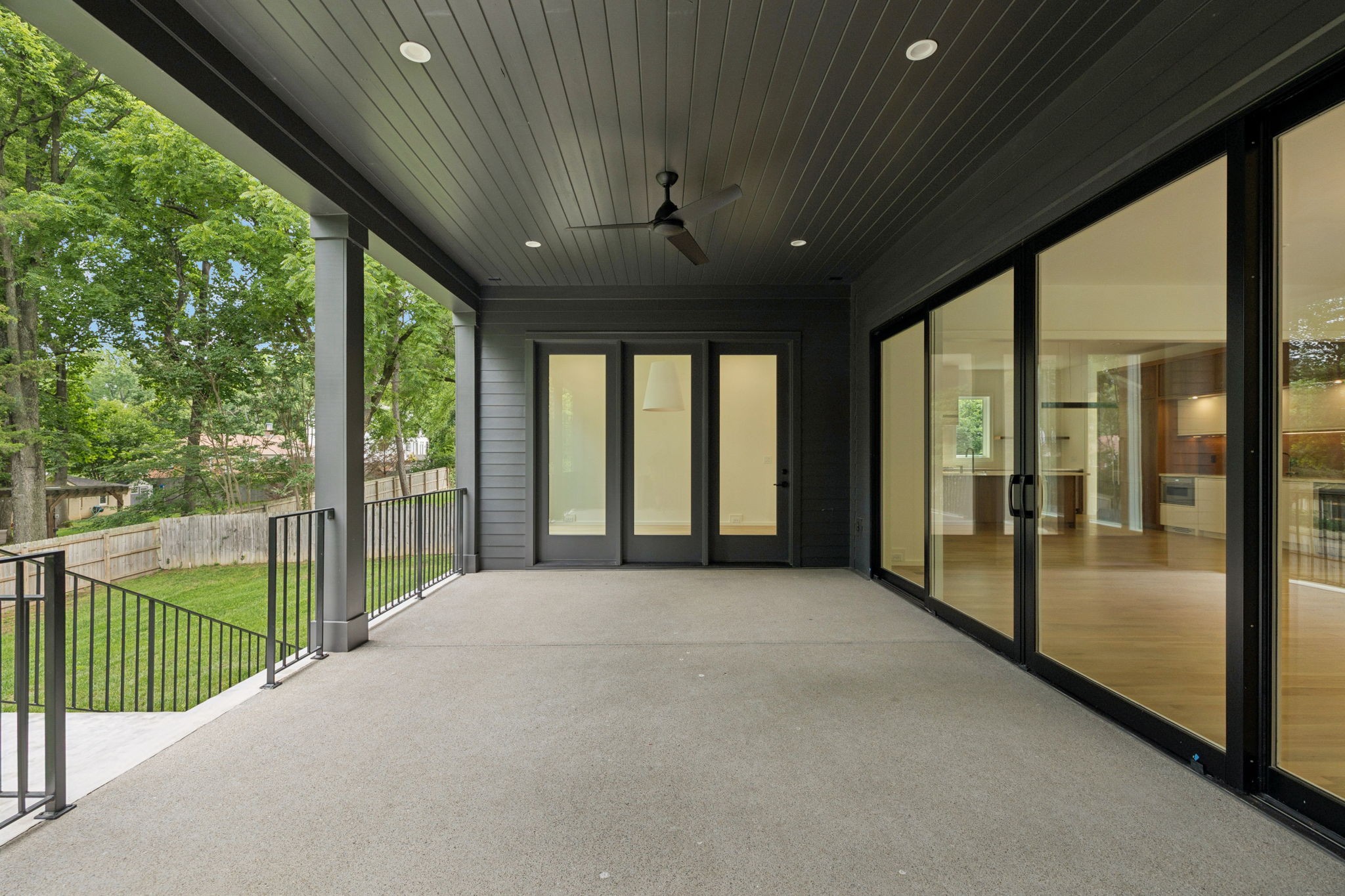 4045 Outer Drive