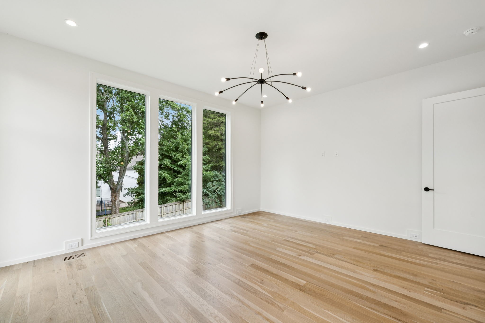 4045 Outer Drive