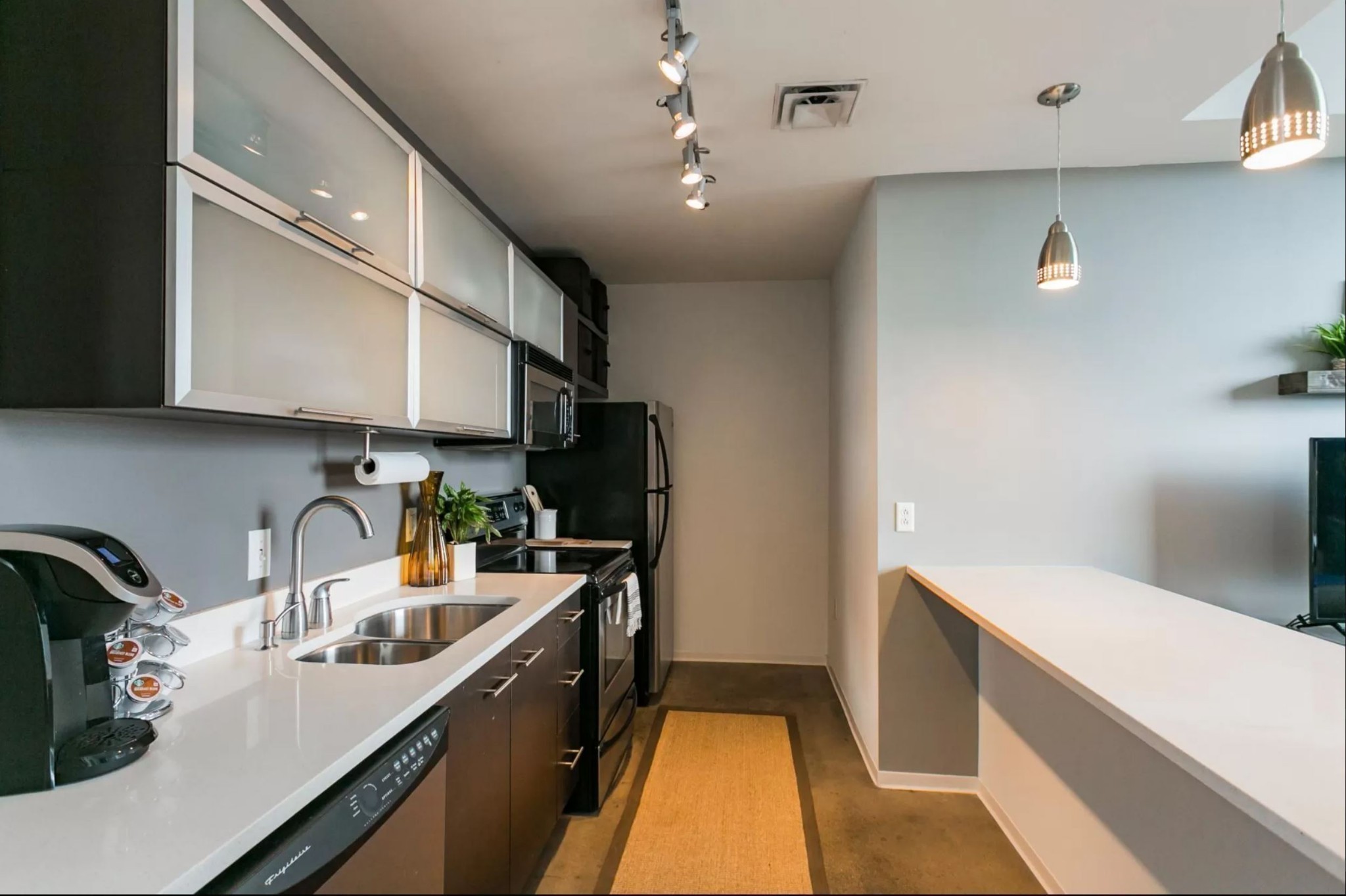 2115 Yeaman Pl Unit: 428