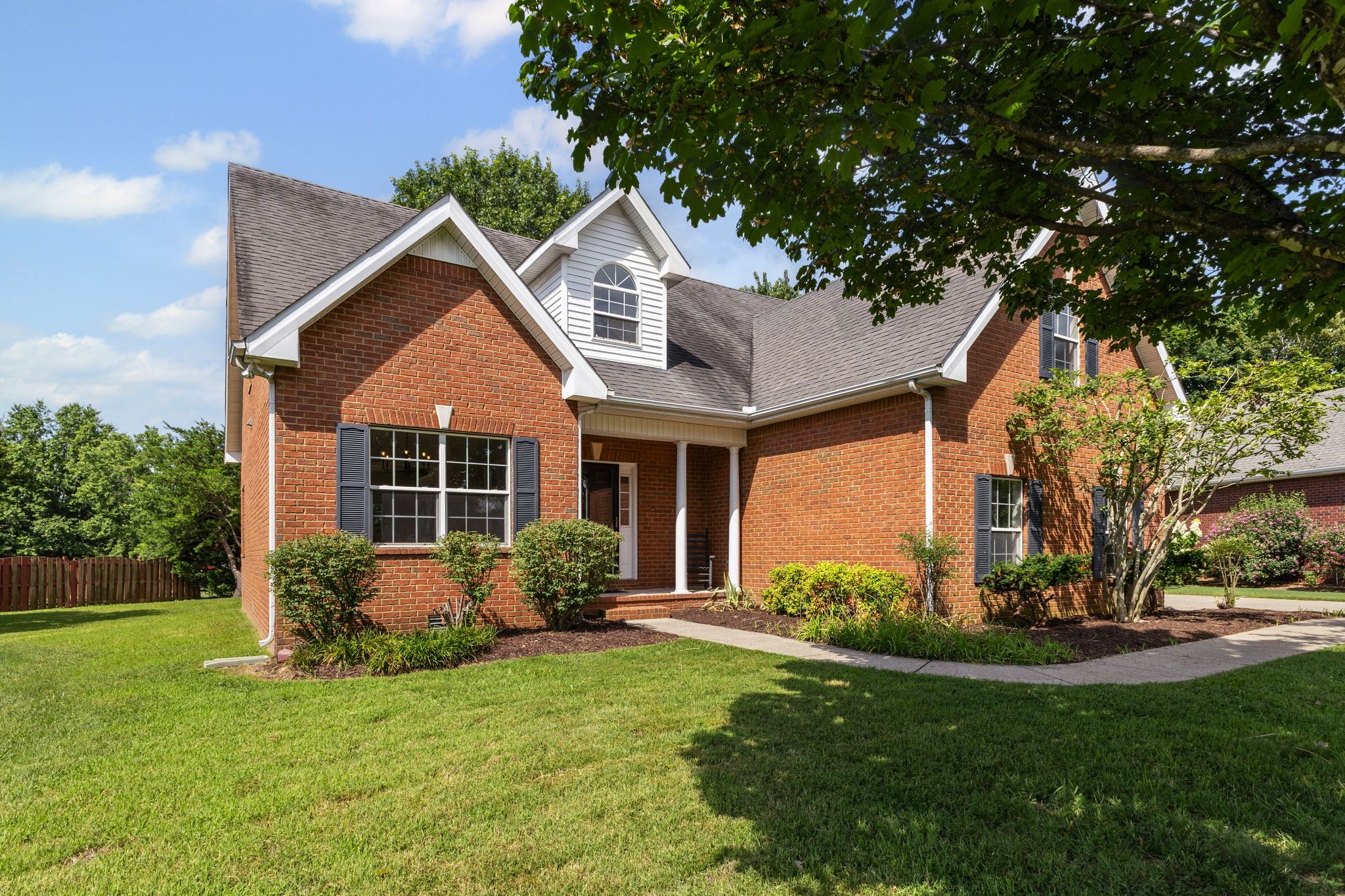 236 Comer Cir