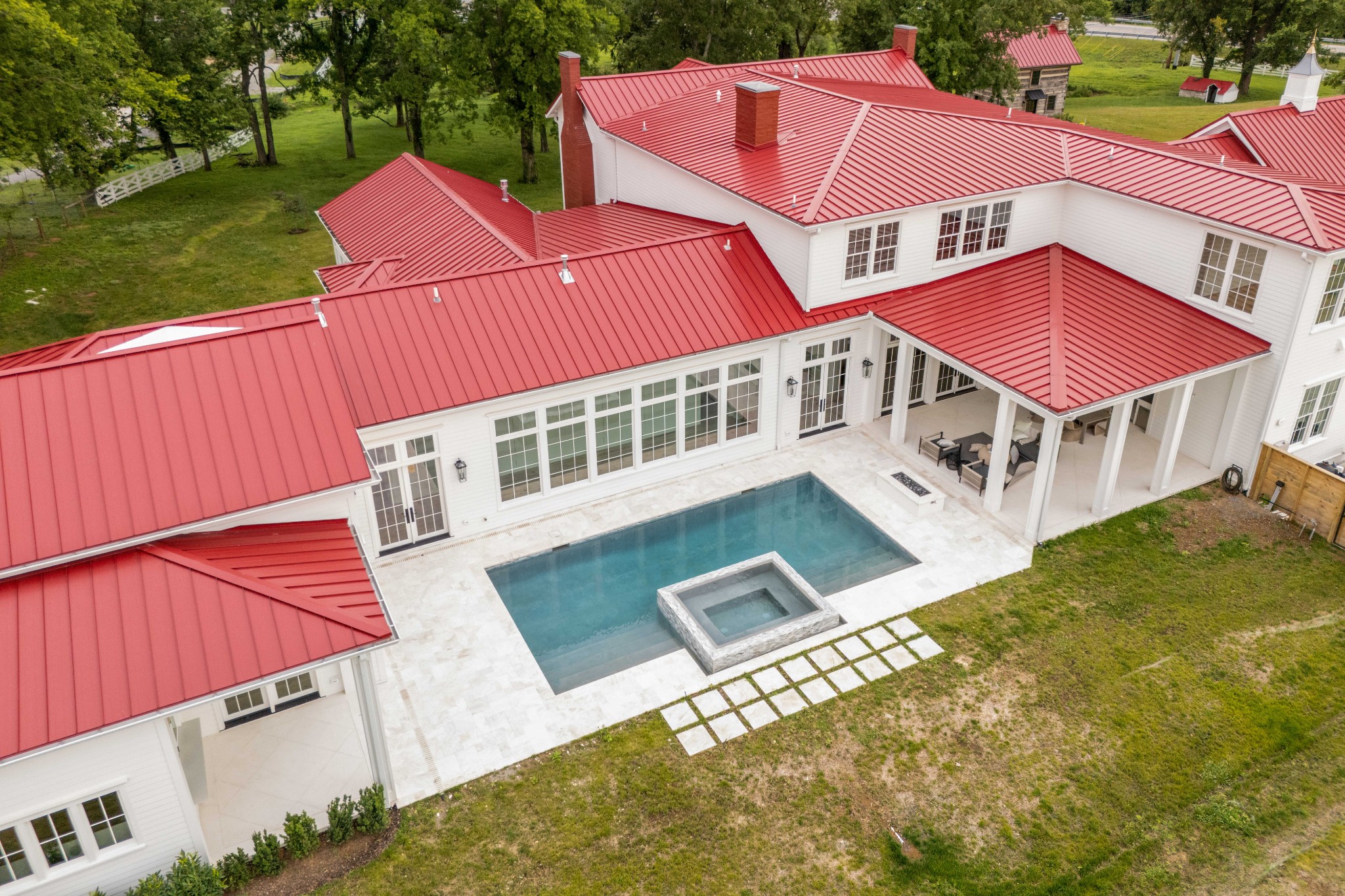 8318 Moores Ln