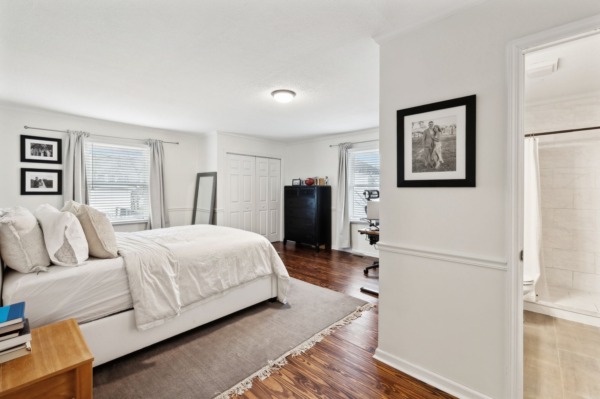 207 Queen Ave