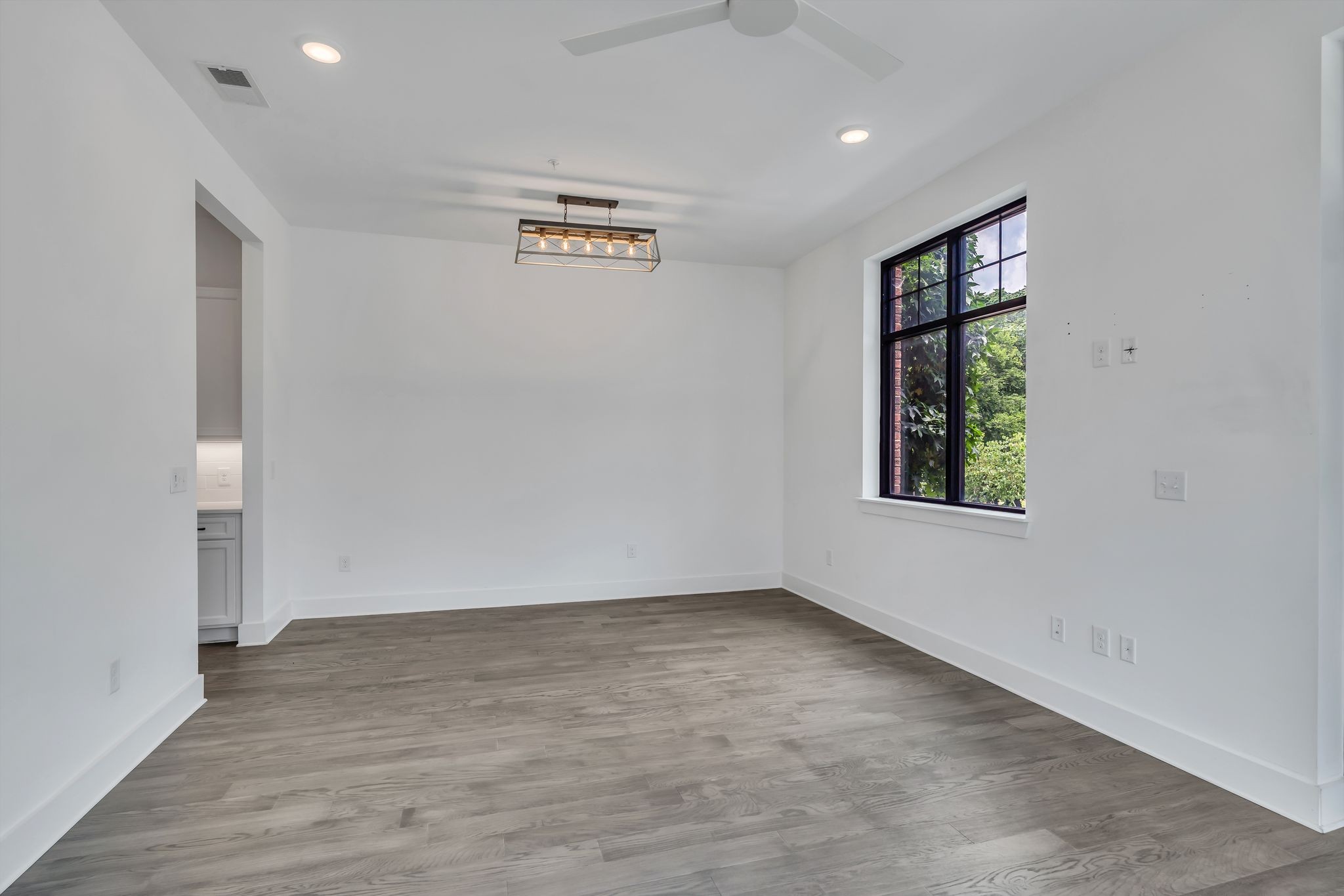 1403 Martin St Unit: 103