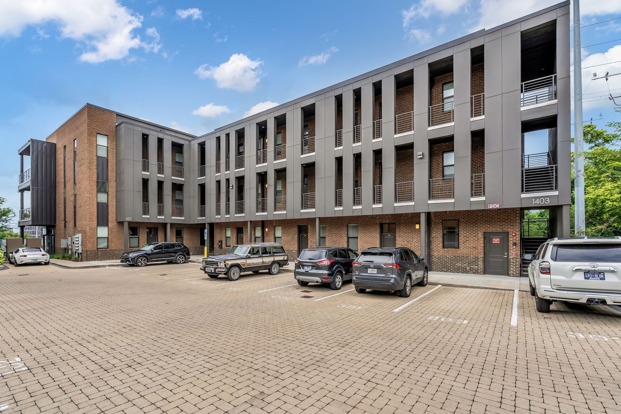 1403 Martin St Unit: 103