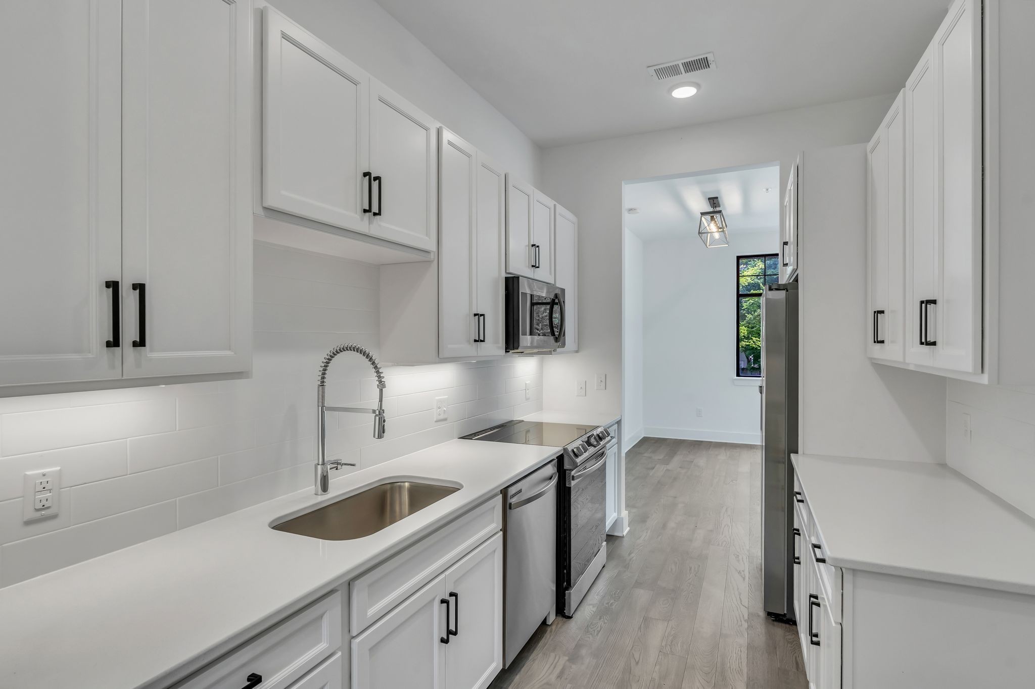 1403 Martin St Unit: 103