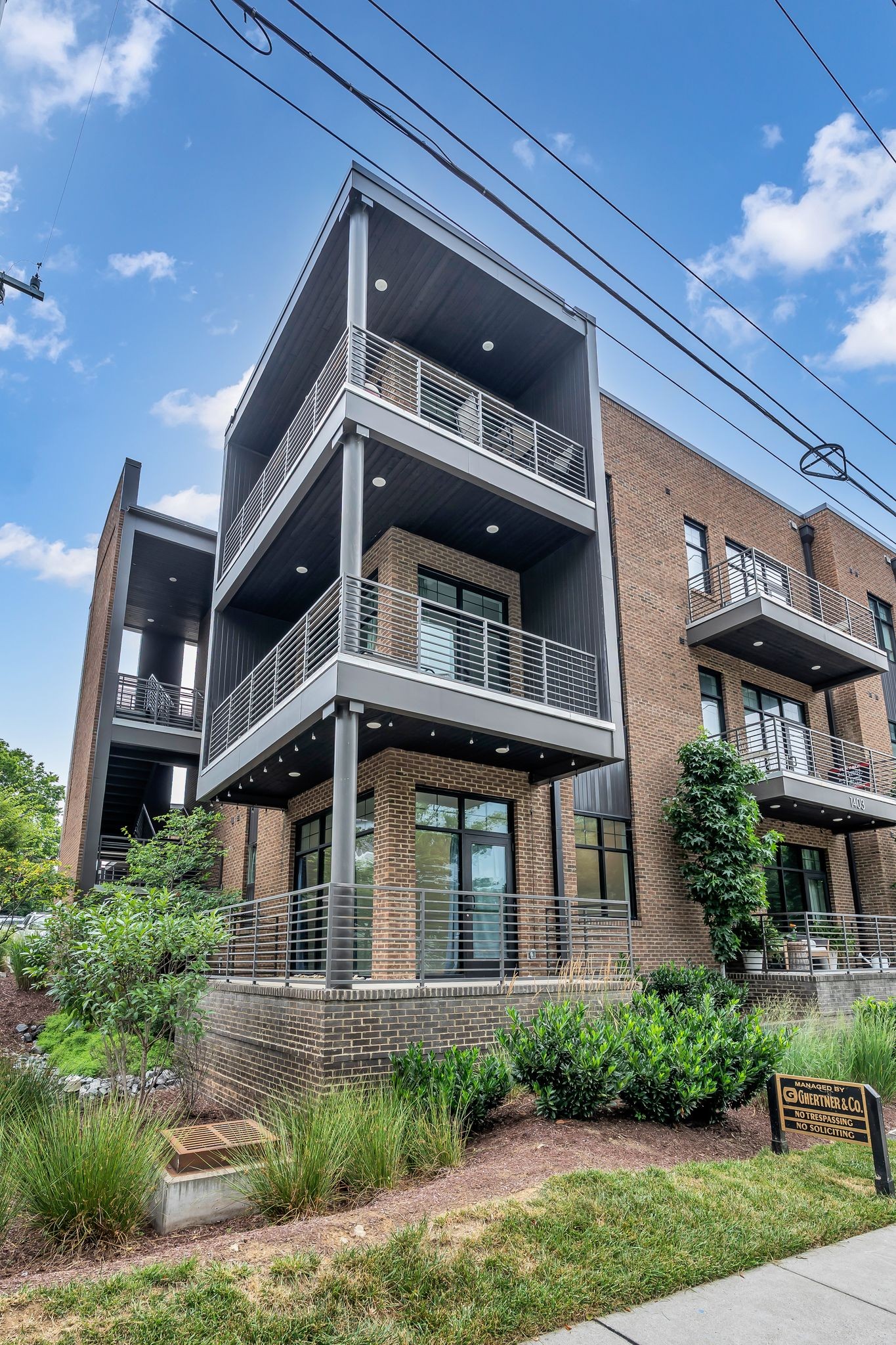 1403 Martin St Unit: 103