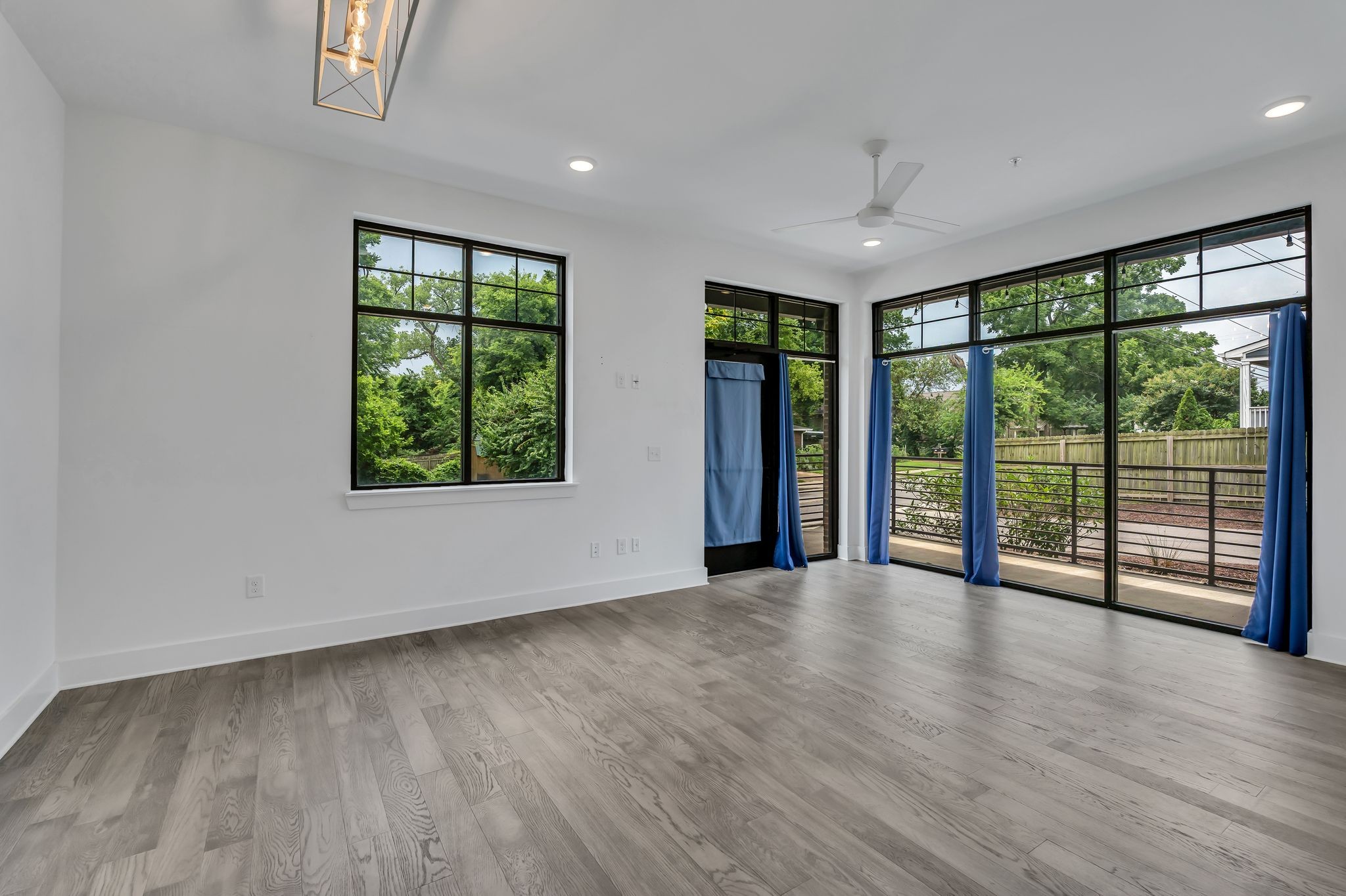1403 Martin St Unit: 103