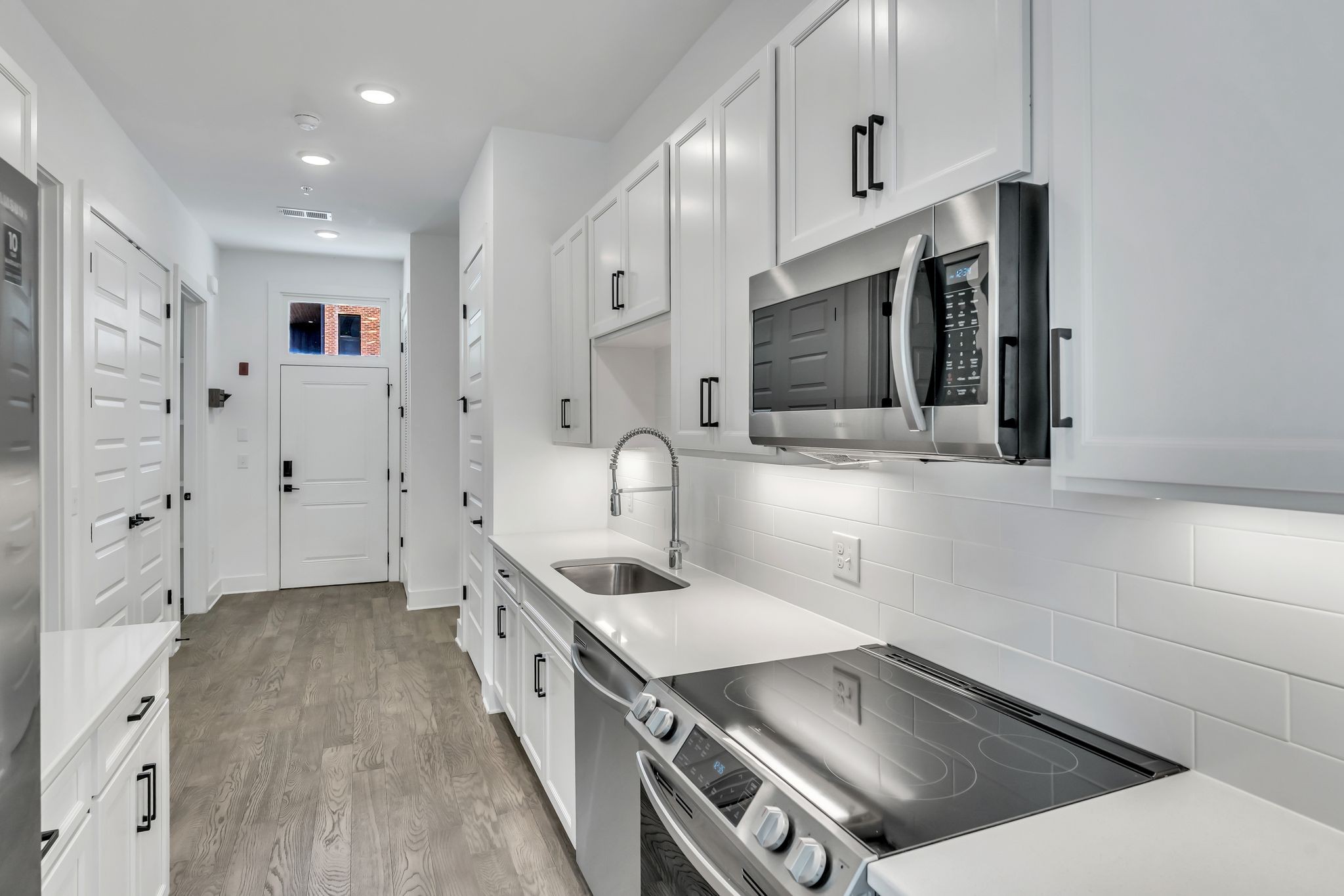 1403 Martin St Unit: 103