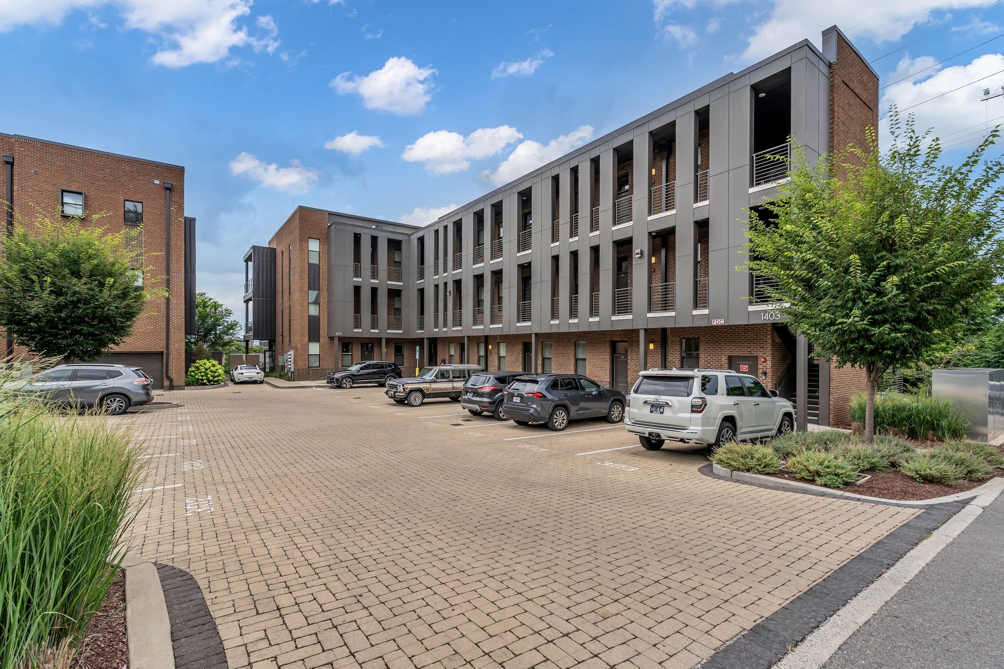 1403 Martin St Unit: 103