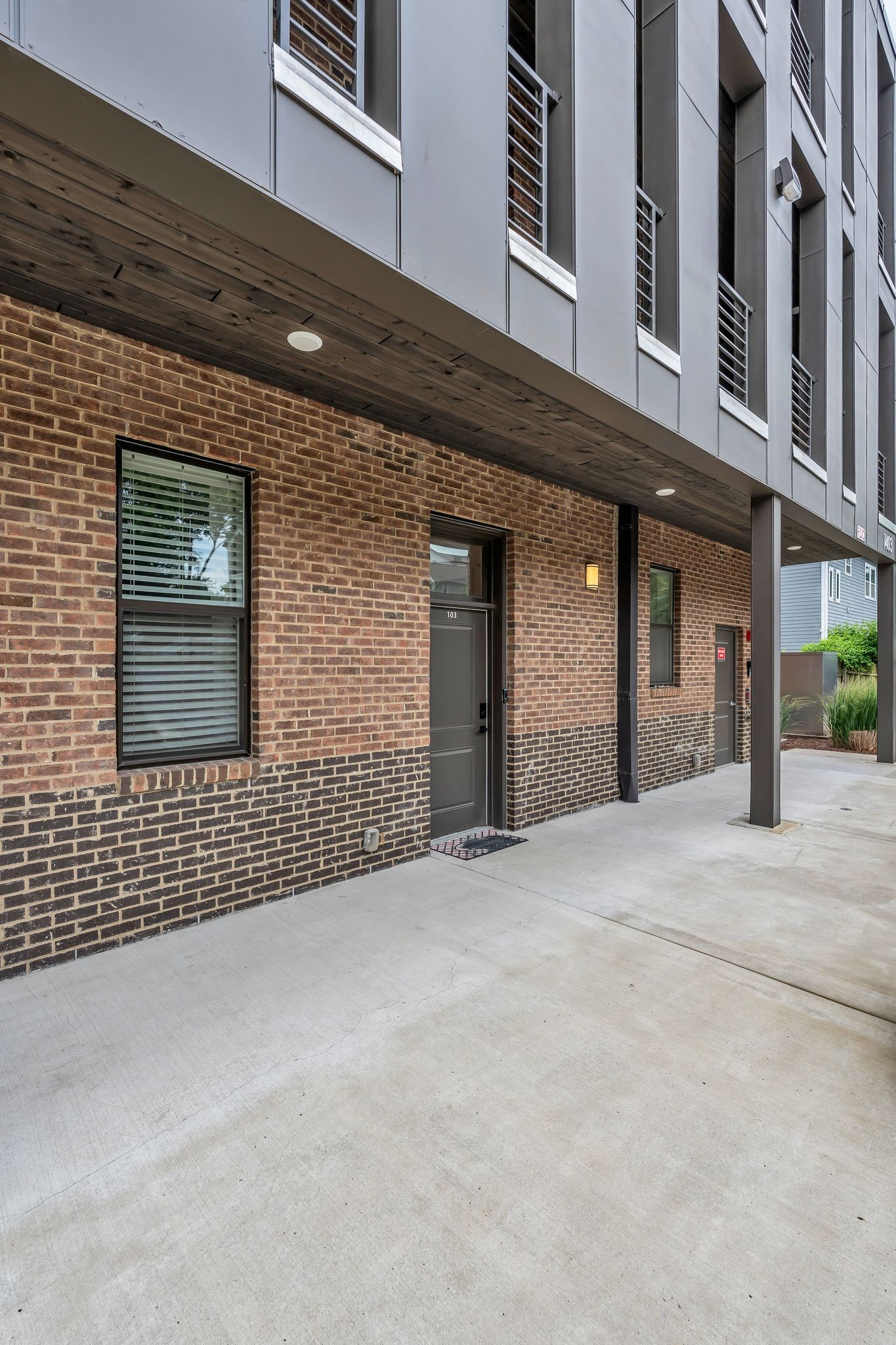 1403 Martin St Unit: 103