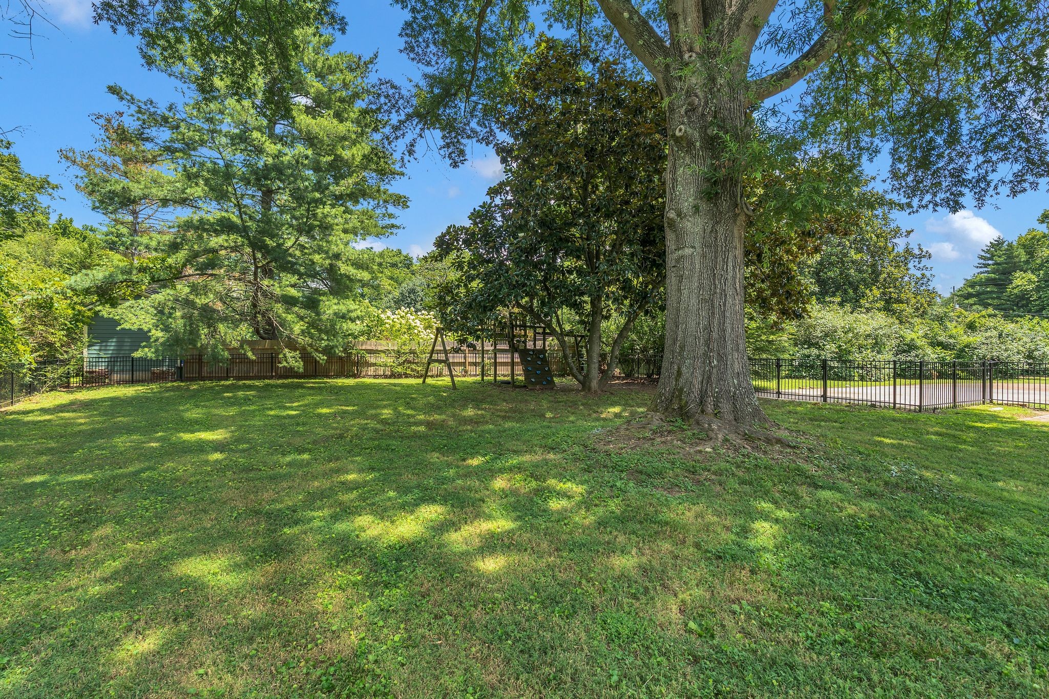 6380 Chickering Cir