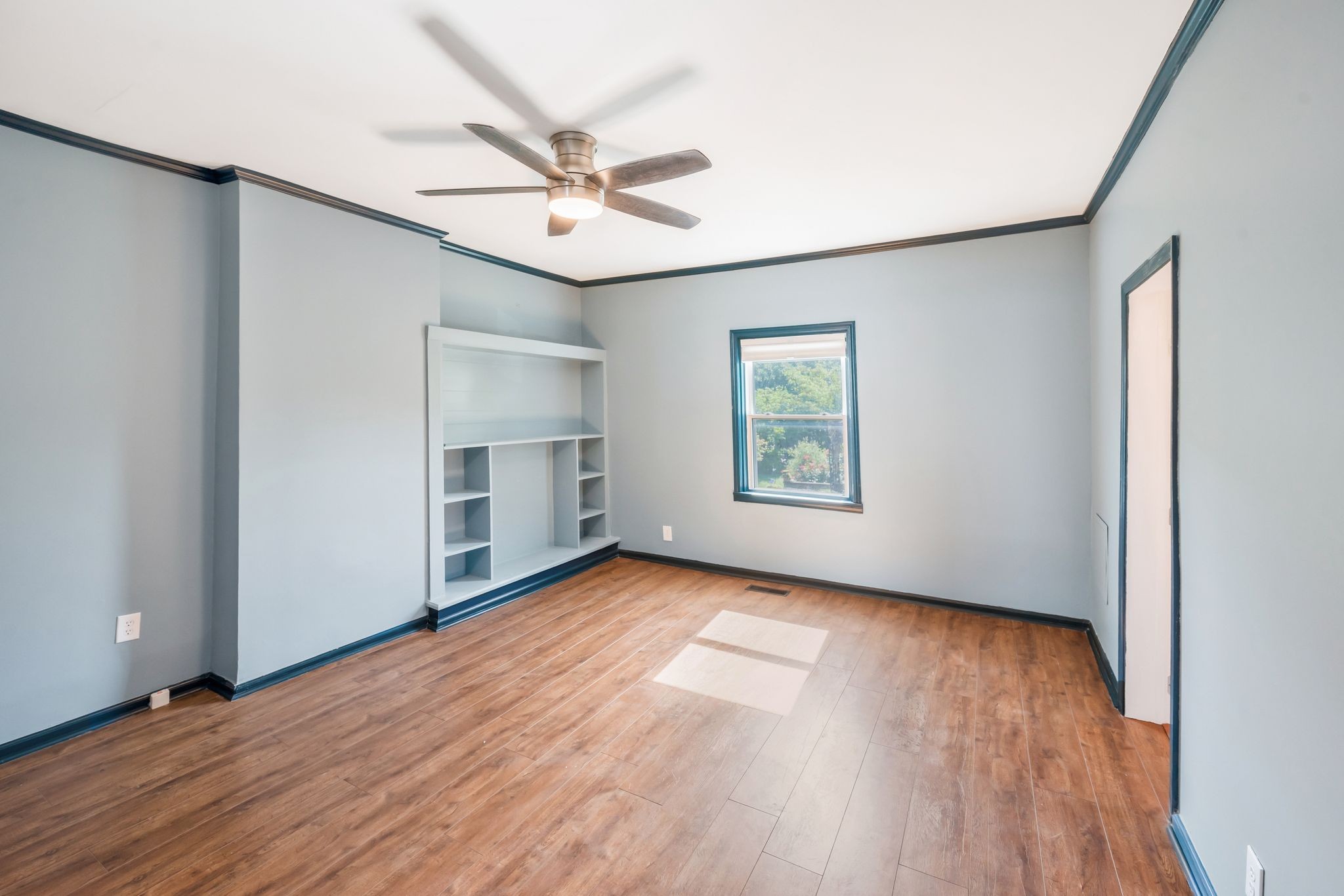 330 Pullen Ave