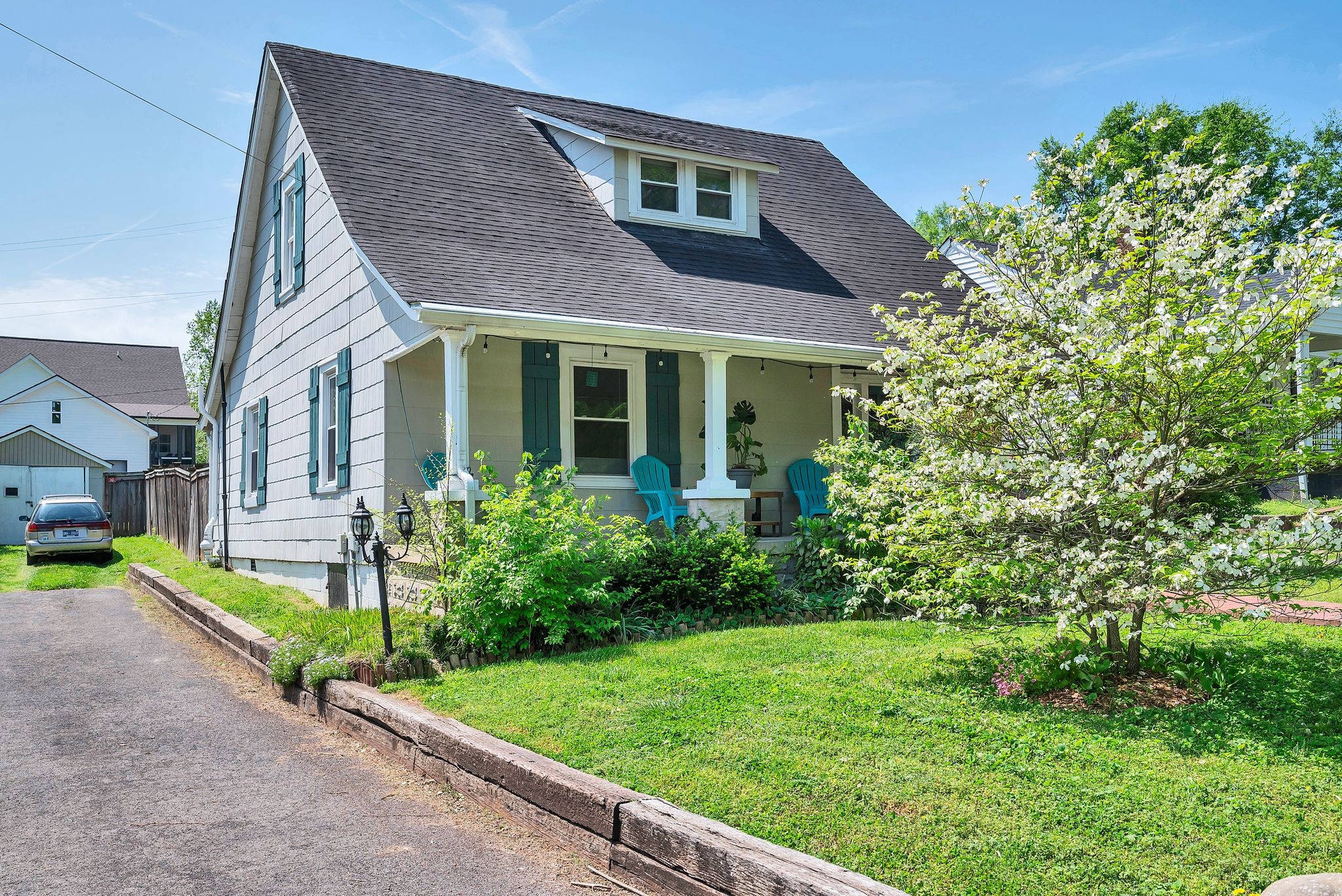 330 Pullen Ave