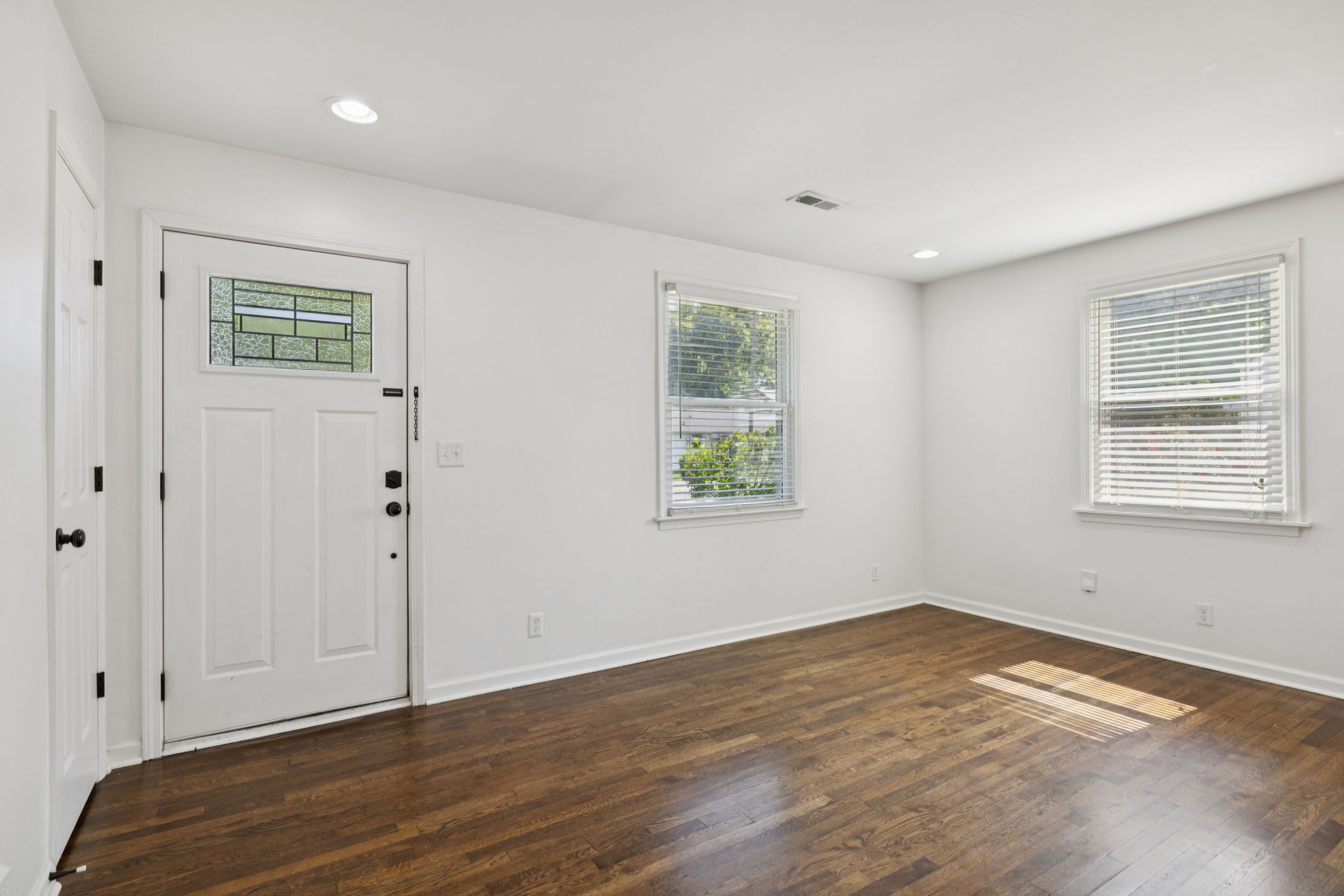 2707 Buchanan St