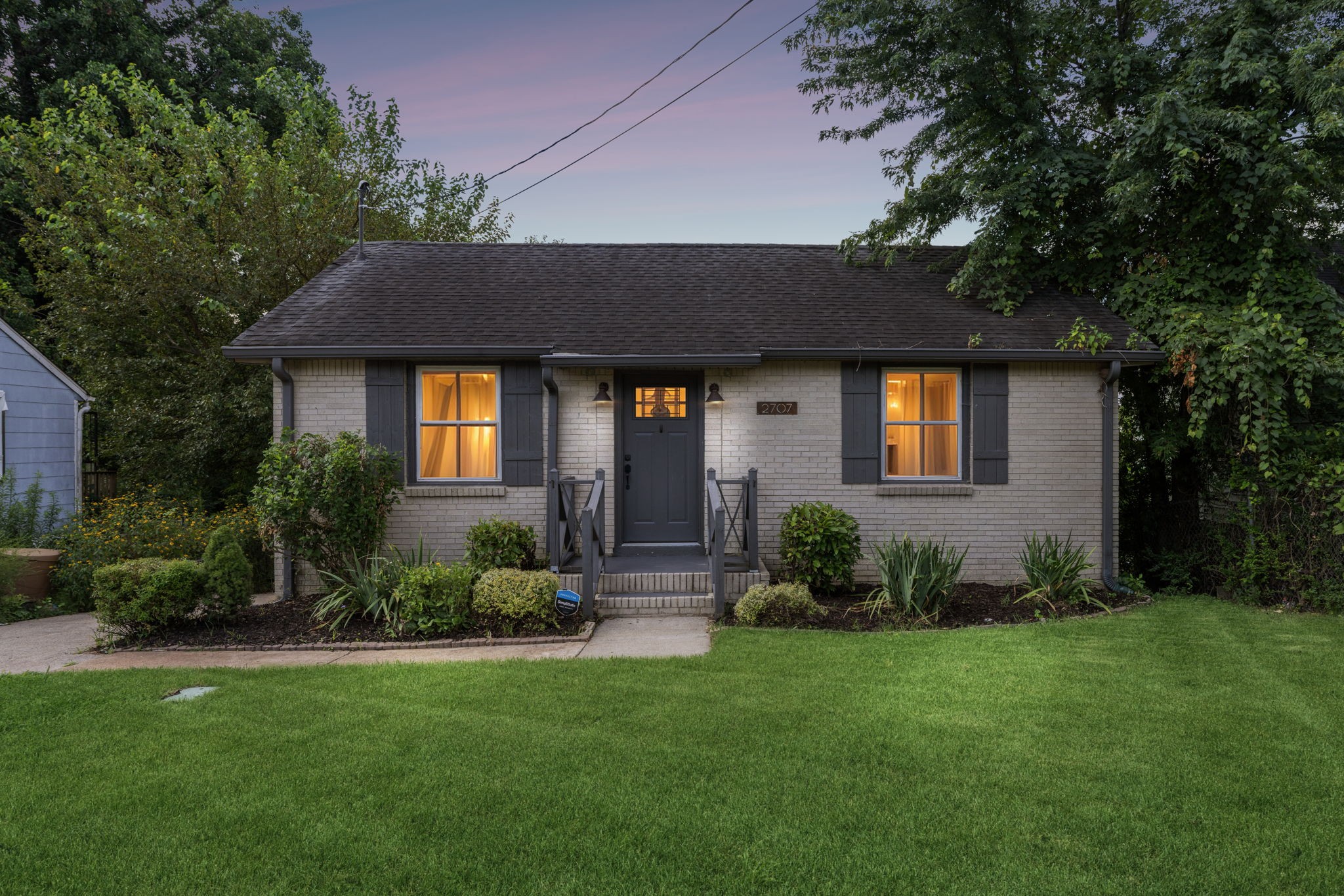2707 Buchanan St