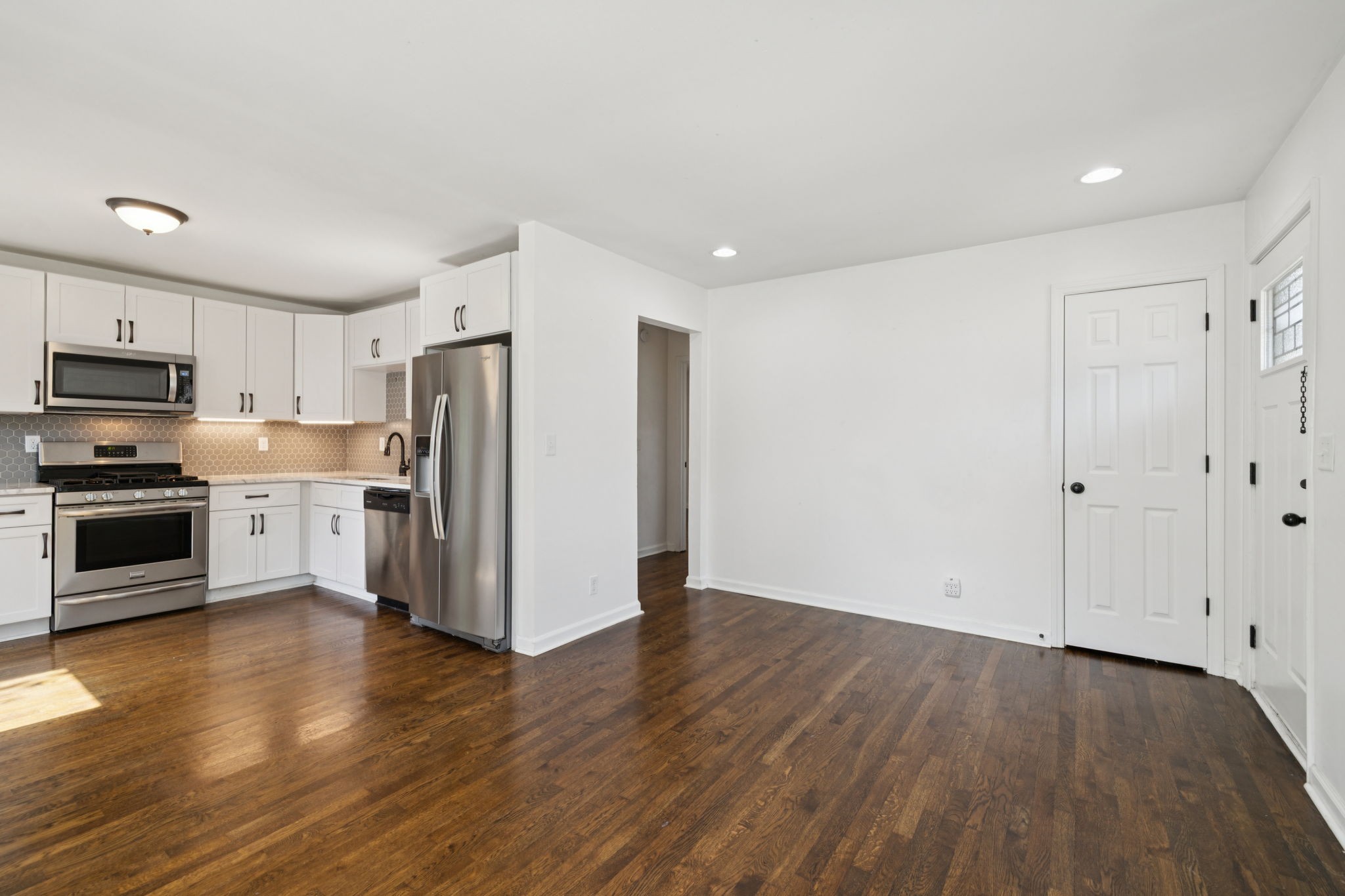 2707 Buchanan St