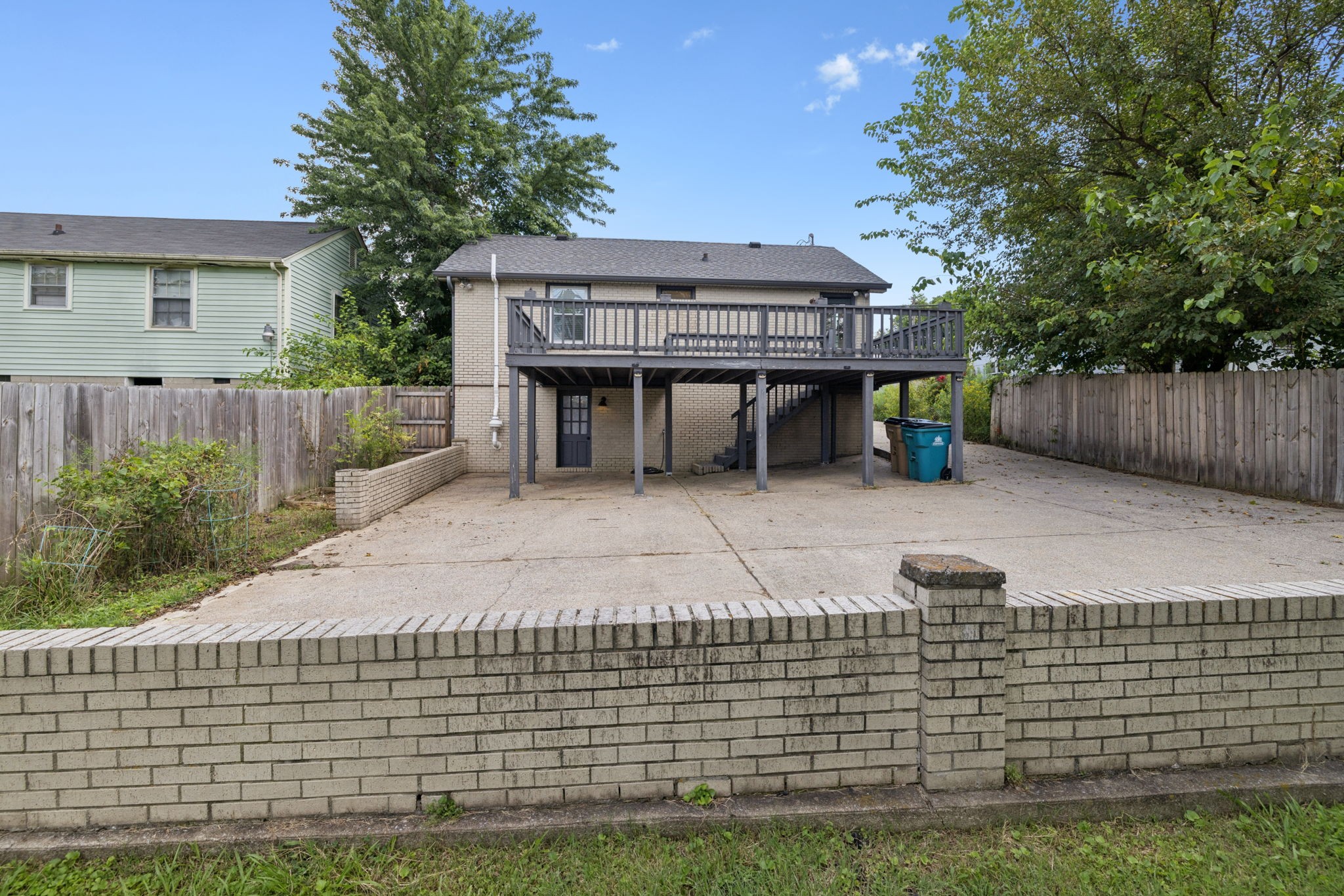 2707 Buchanan St
