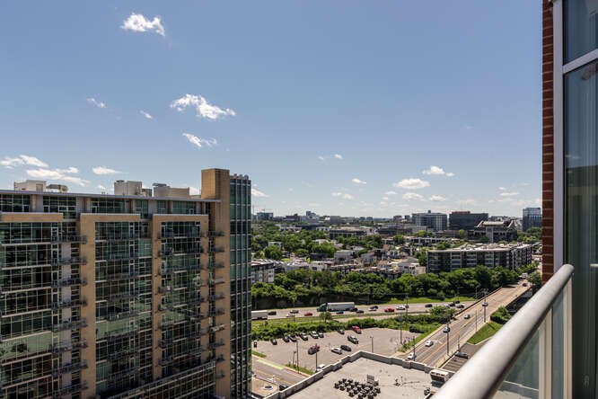 600 12th Ave, S Unit: 1914