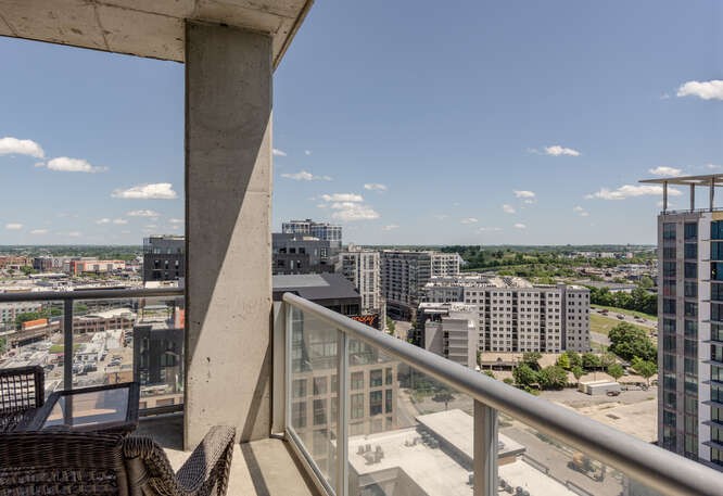 600 12th Ave, S Unit: 1914