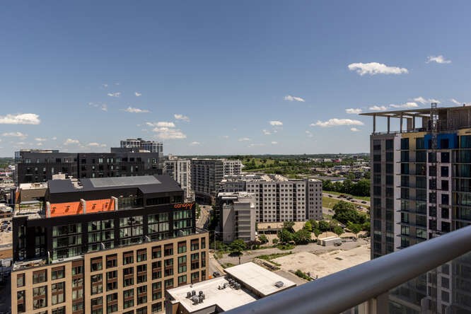 600 12th Ave, S Unit: 1914