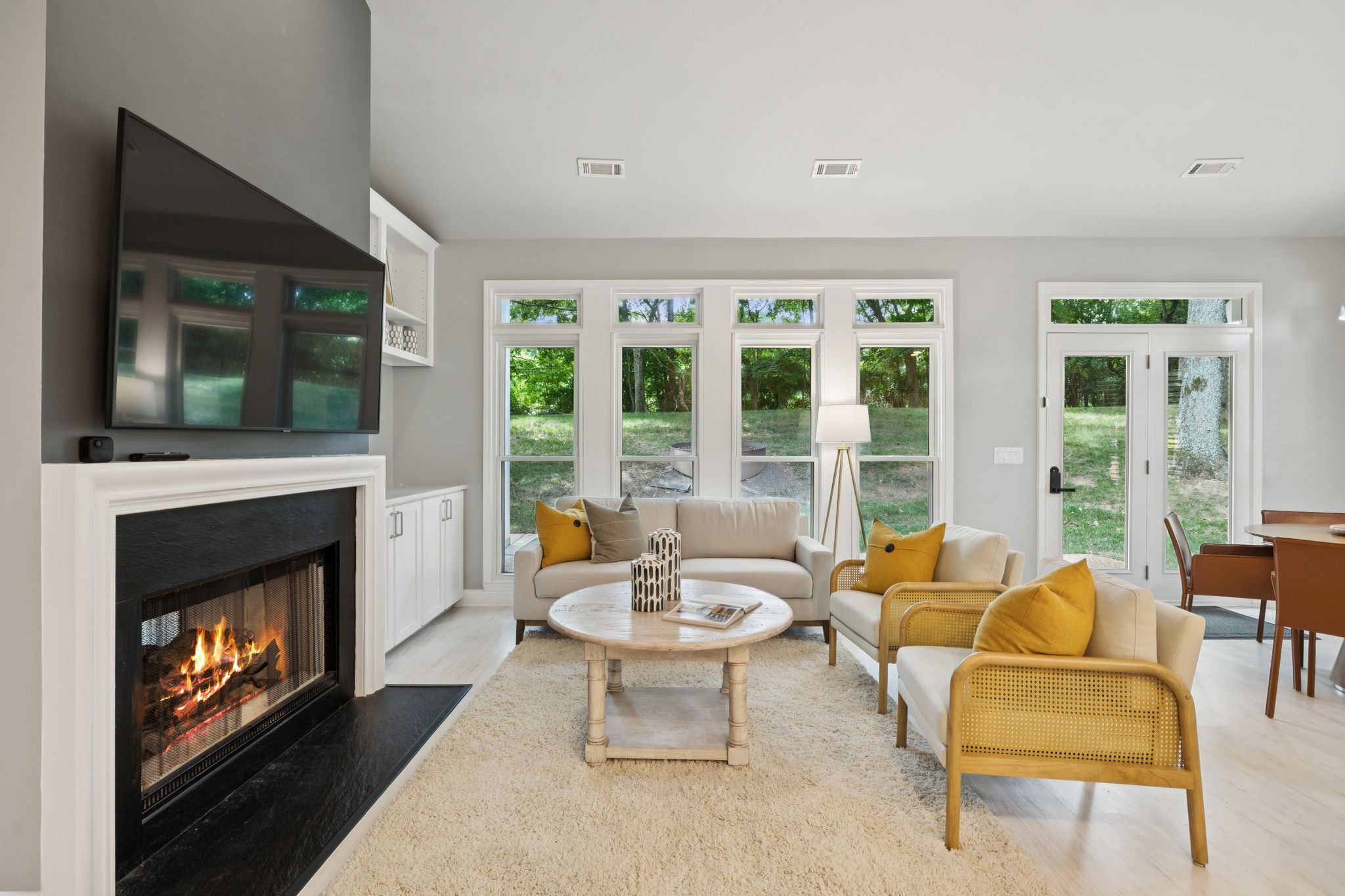1545 Abbottsford
