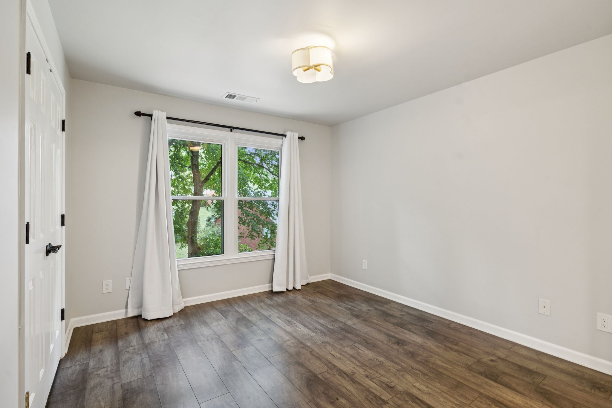 1545 Abbottsford
