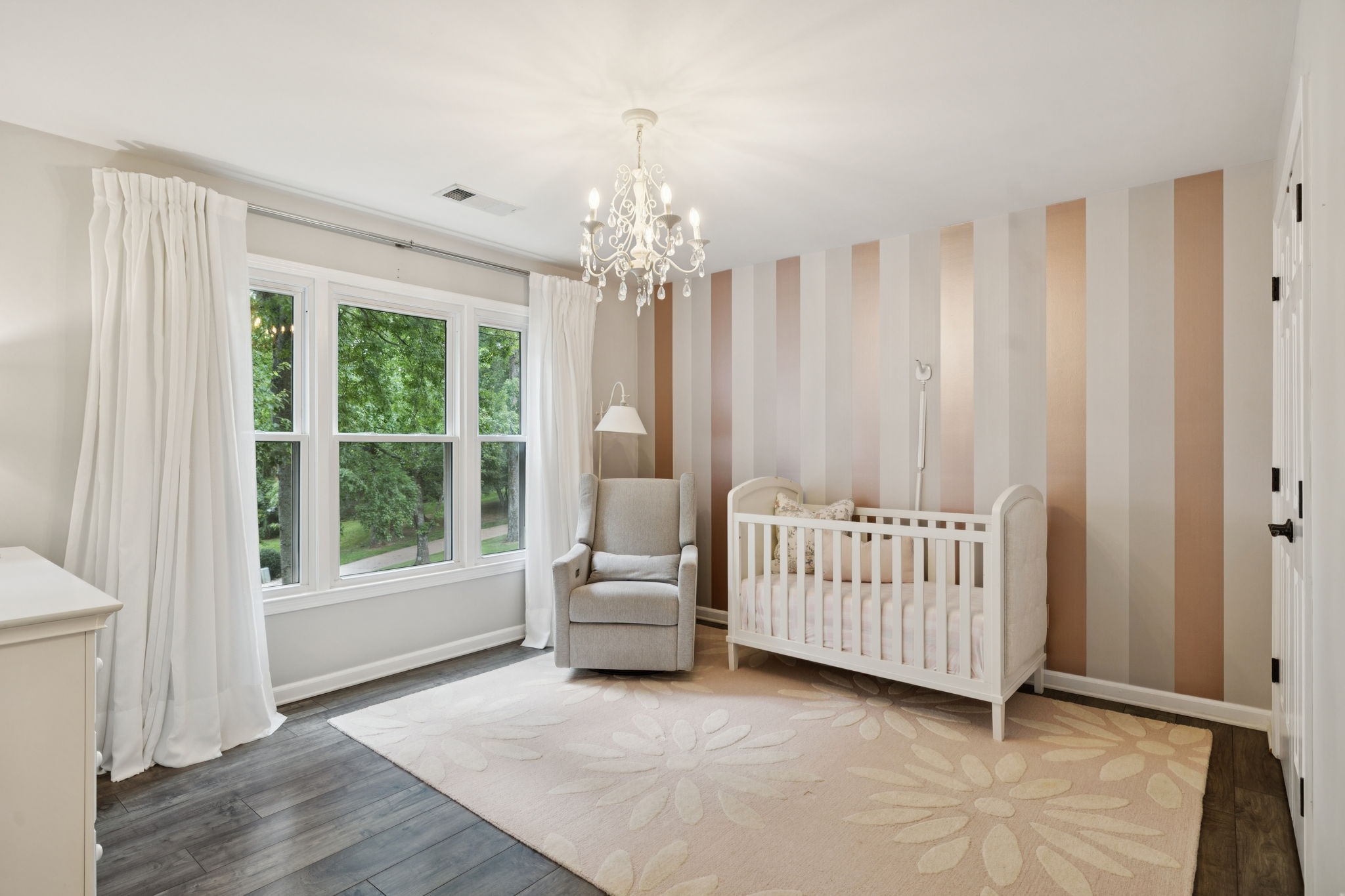 1545 Abbottsford