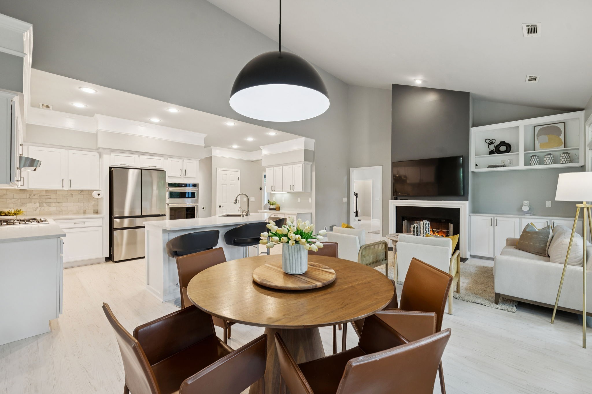 1545 Abbottsford