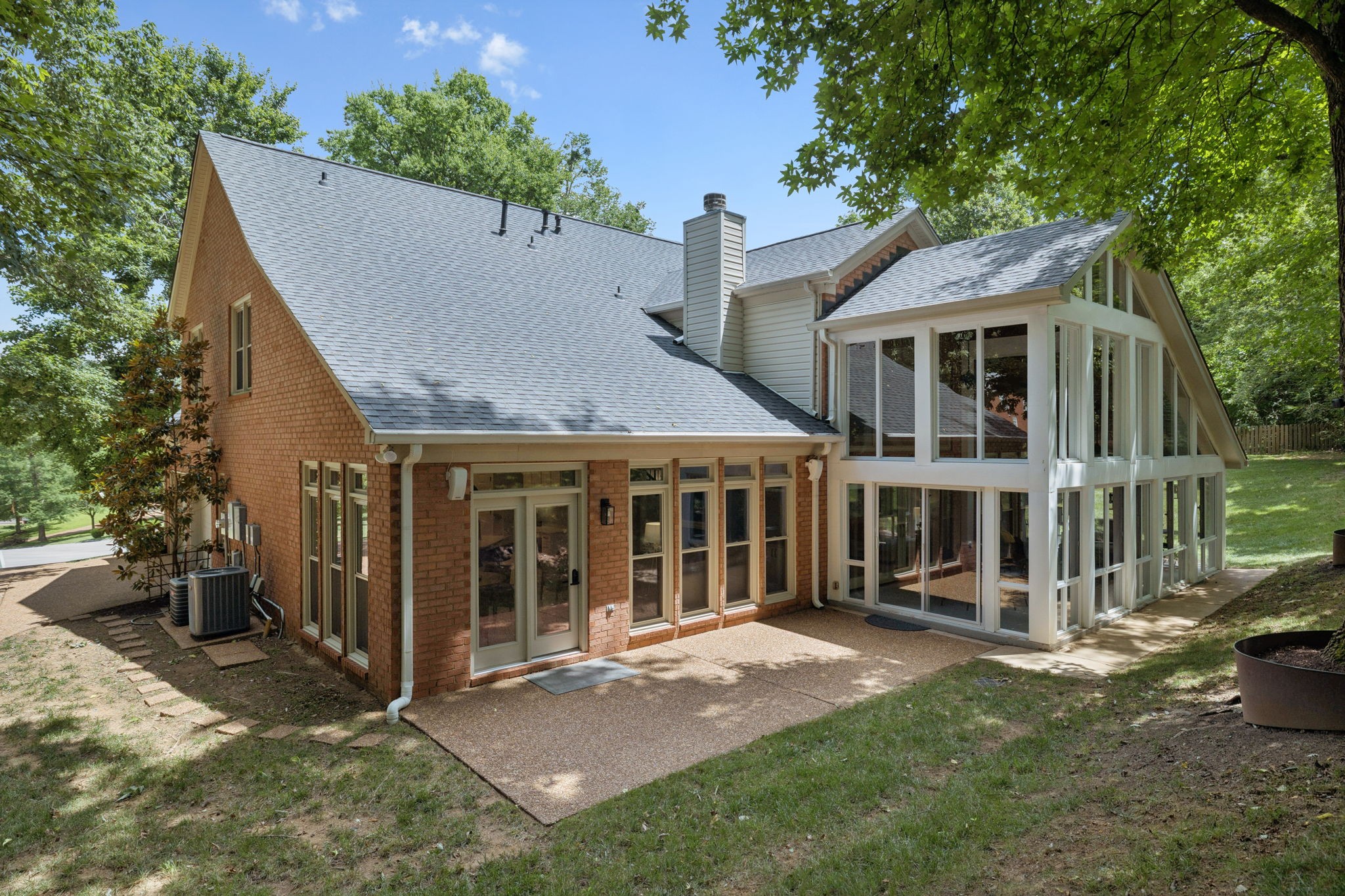 1545 Abbottsford