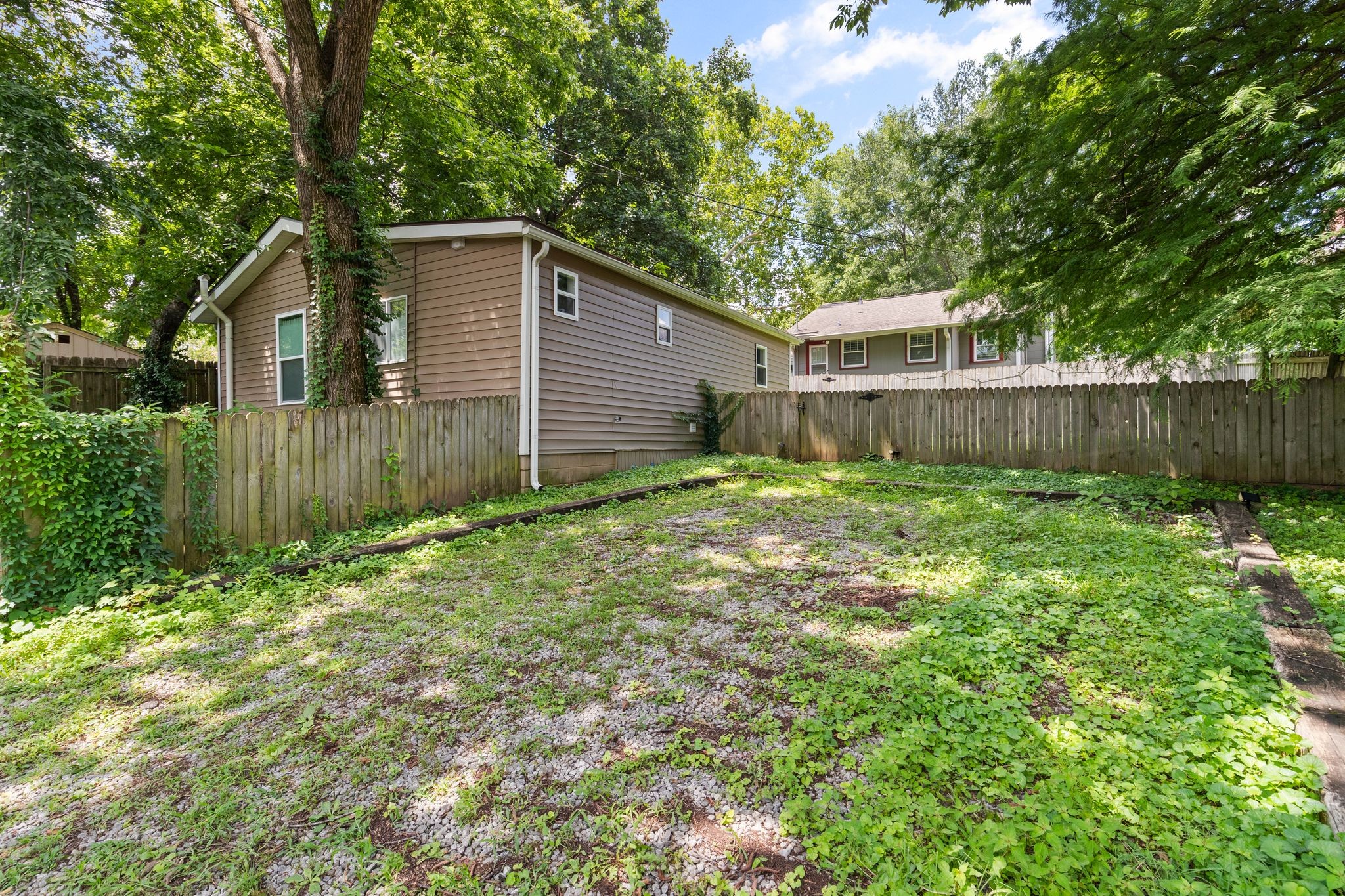 413 Lockland Dr Unit: B