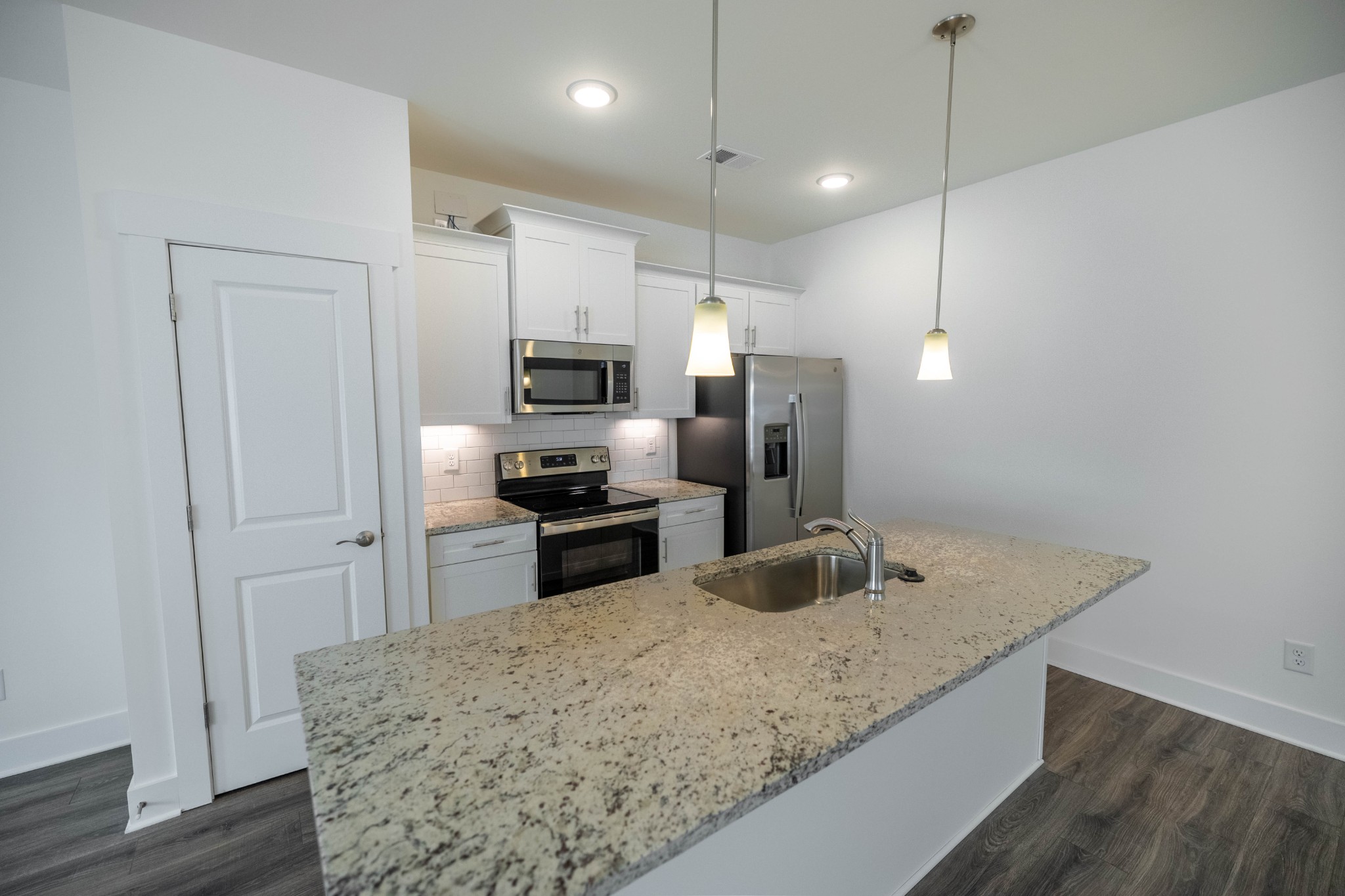 1073 Sweetleaf Dr