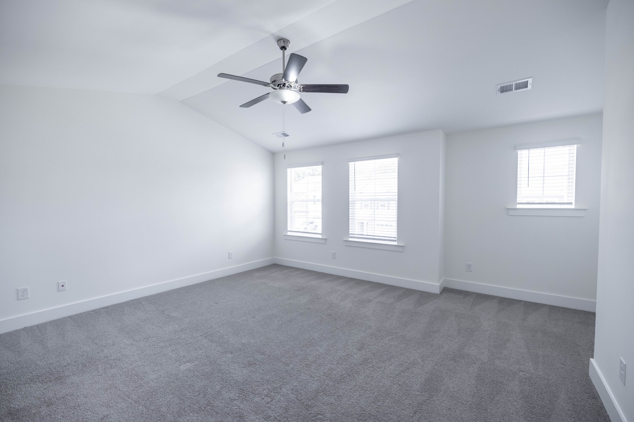 1073 Sweetleaf Dr
