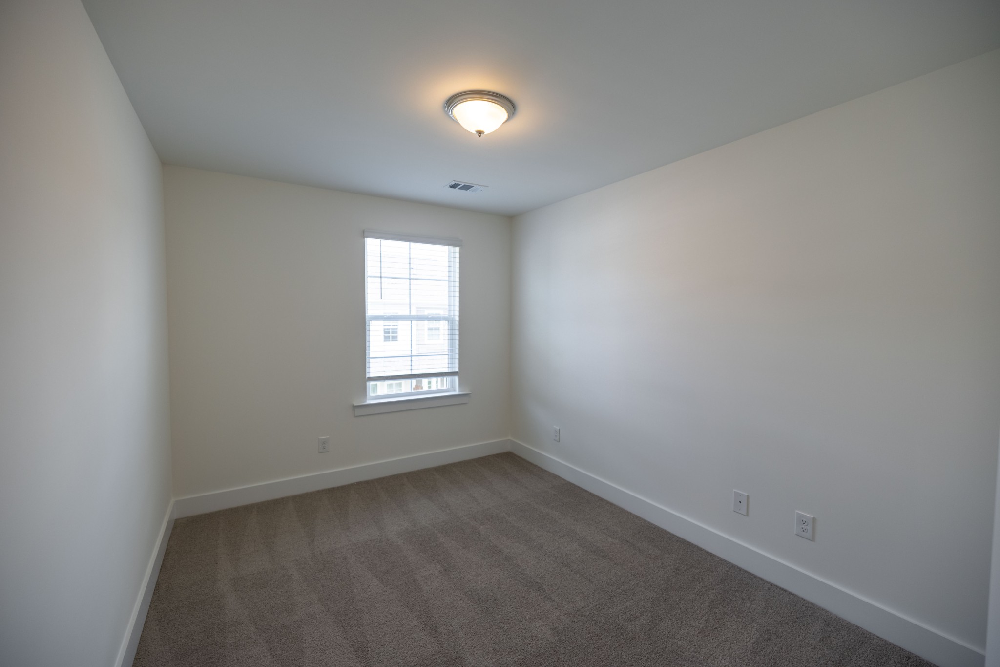 1044 Sweetleaf Dr