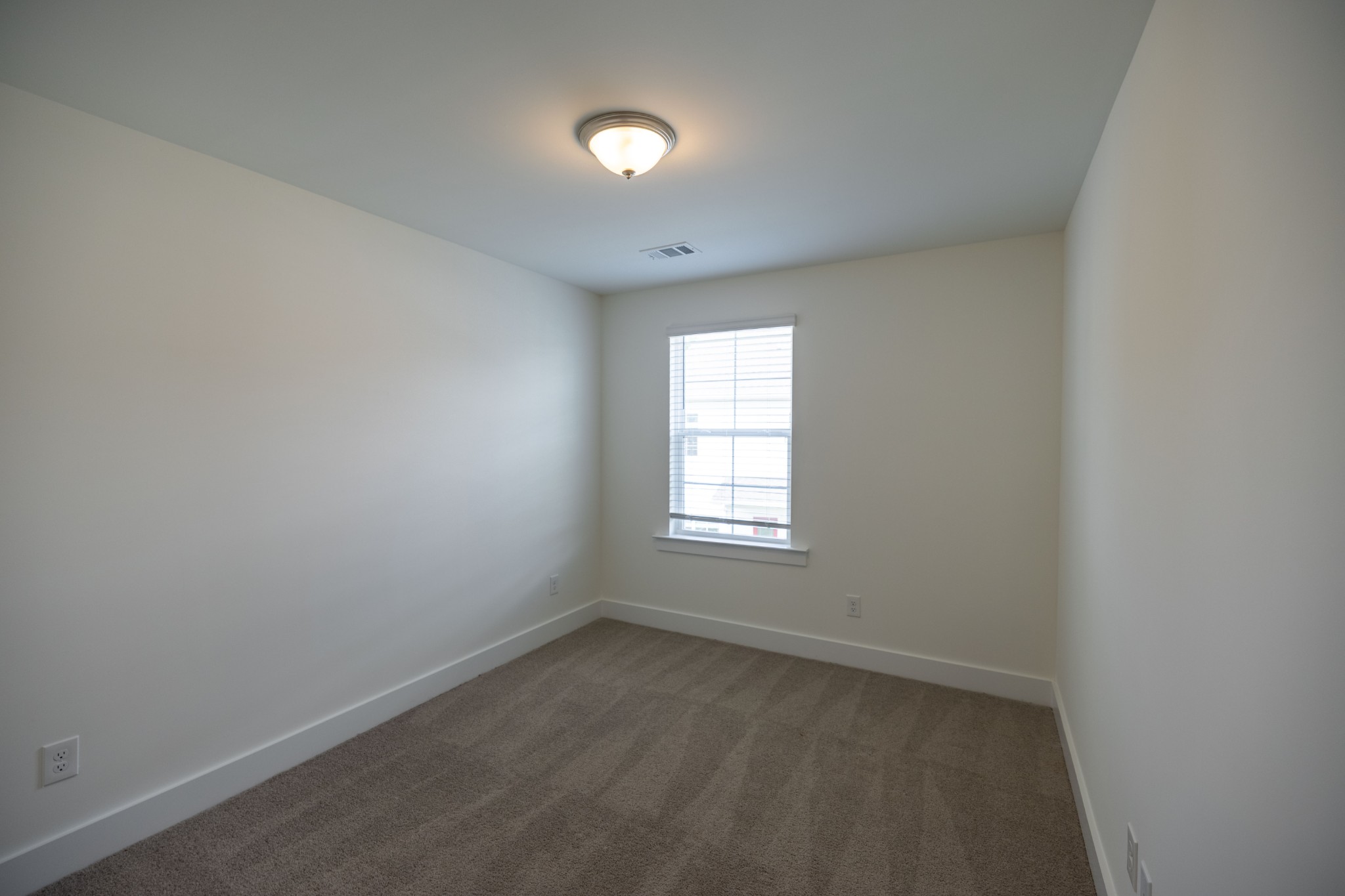 1044 Sweetleaf Dr