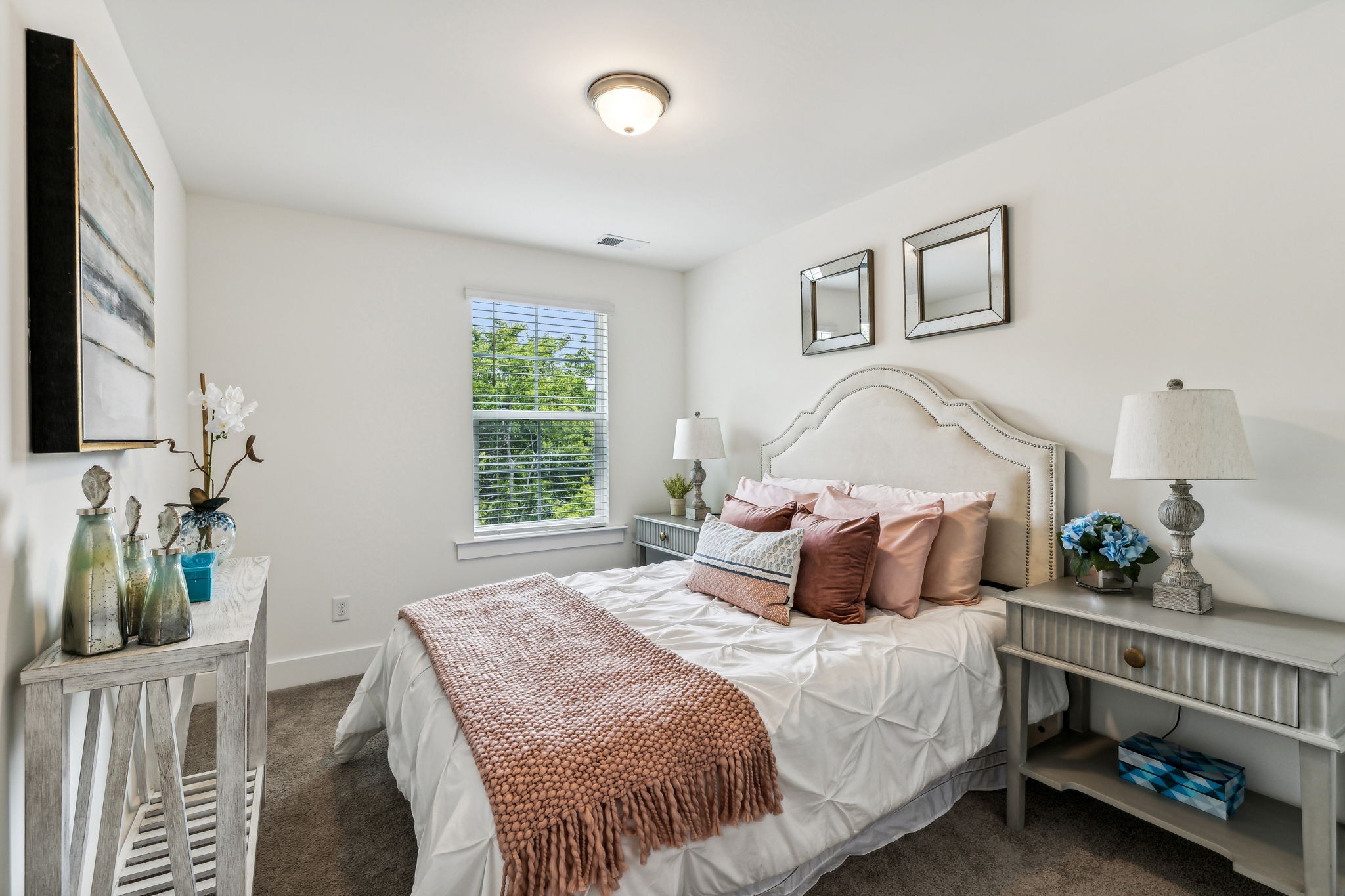 1055 Sweetleaf Dr