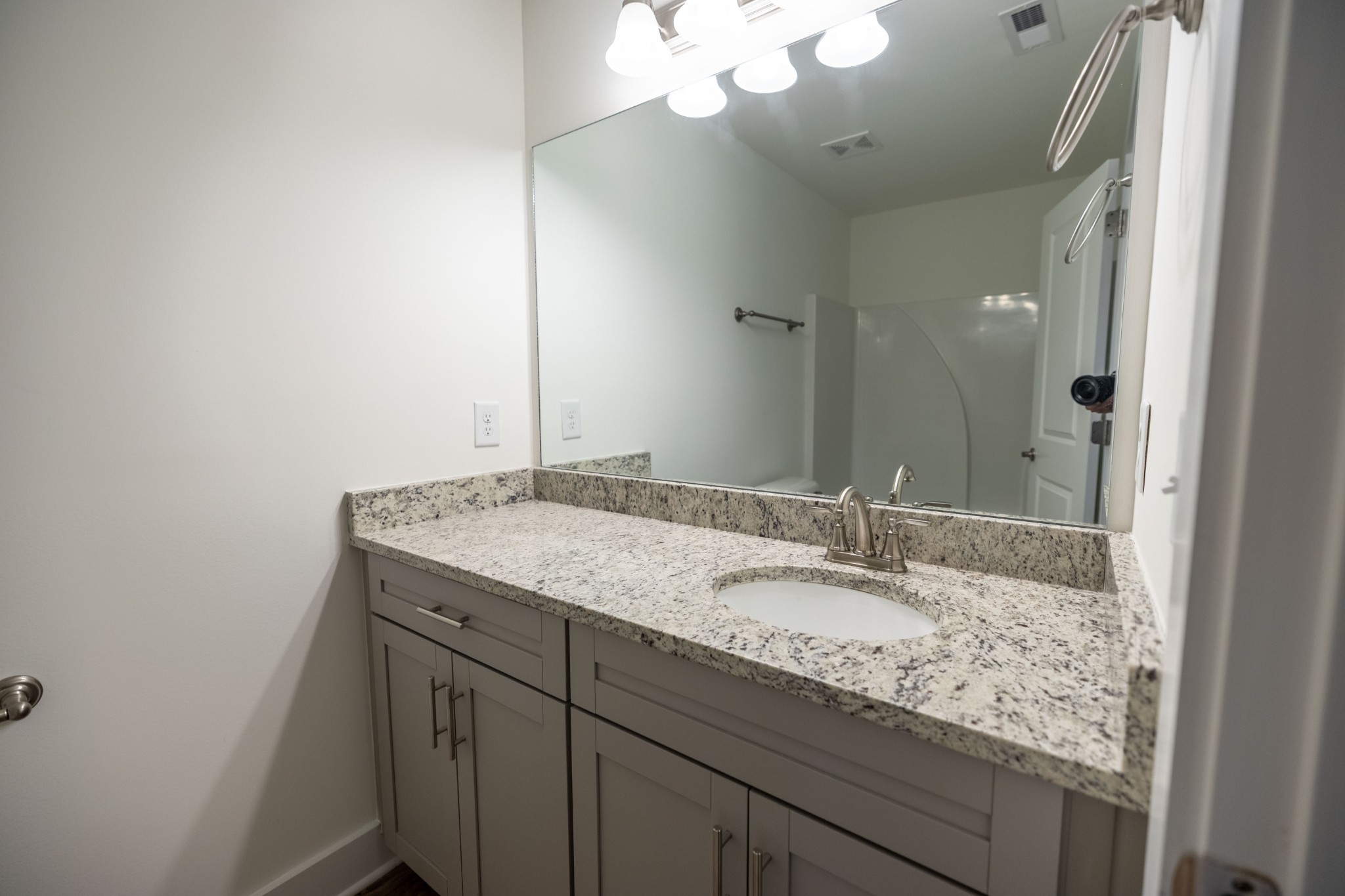 1055 Sweetleaf Dr
