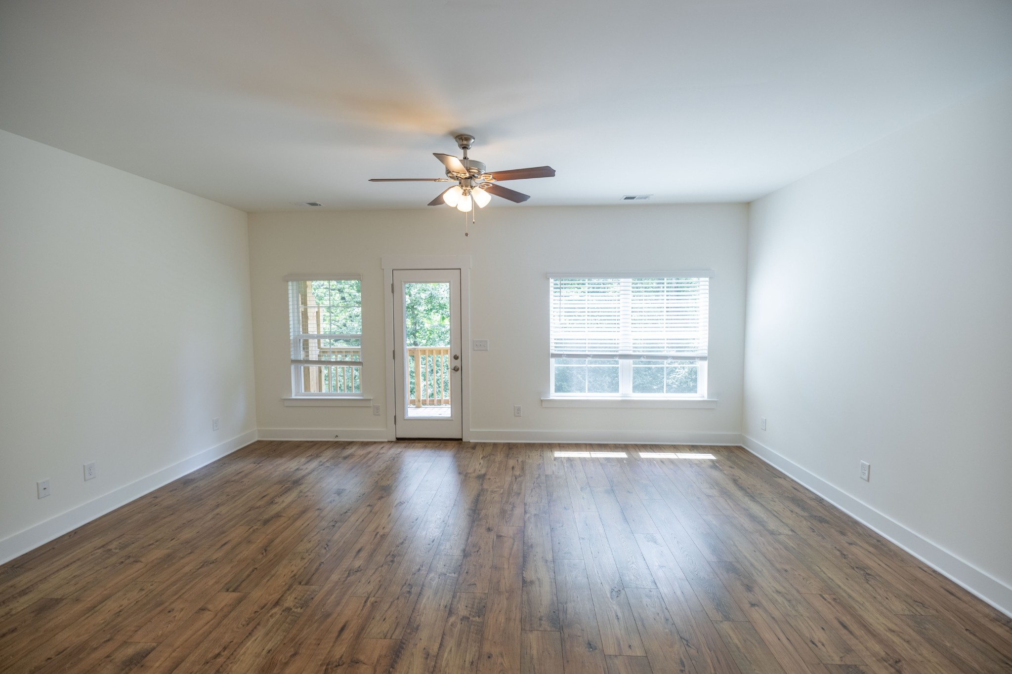 1055 Sweetleaf Dr