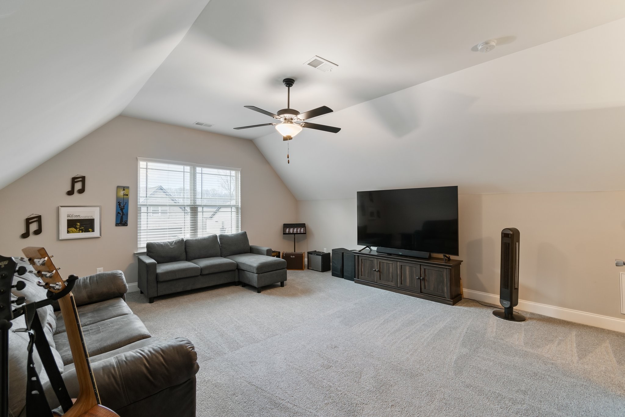 276 Fieldstone Ln