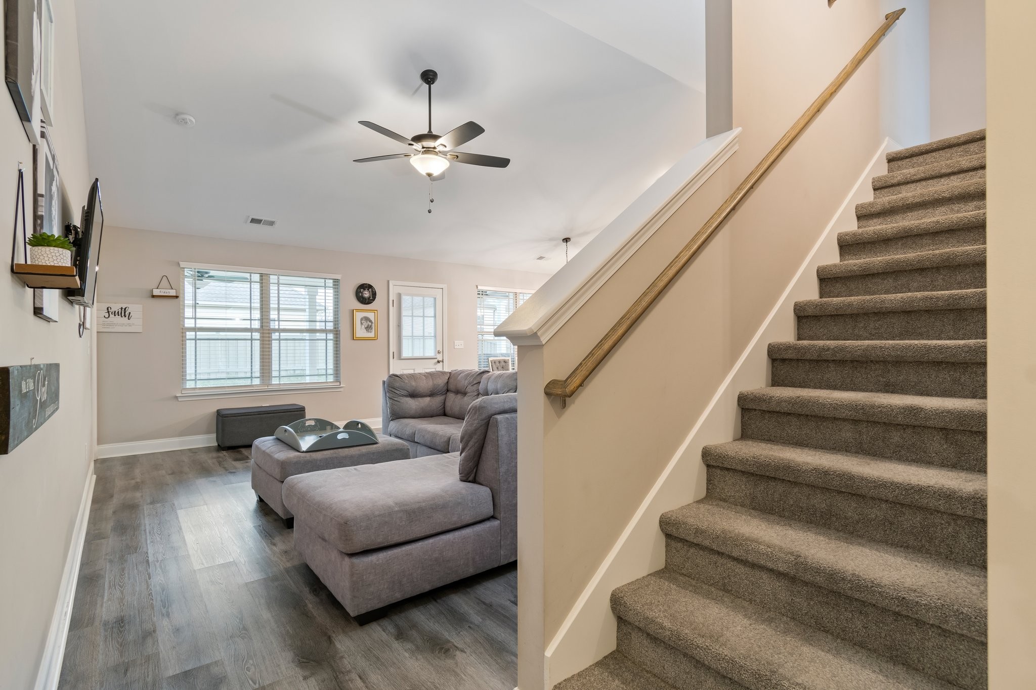 276 Fieldstone Ln