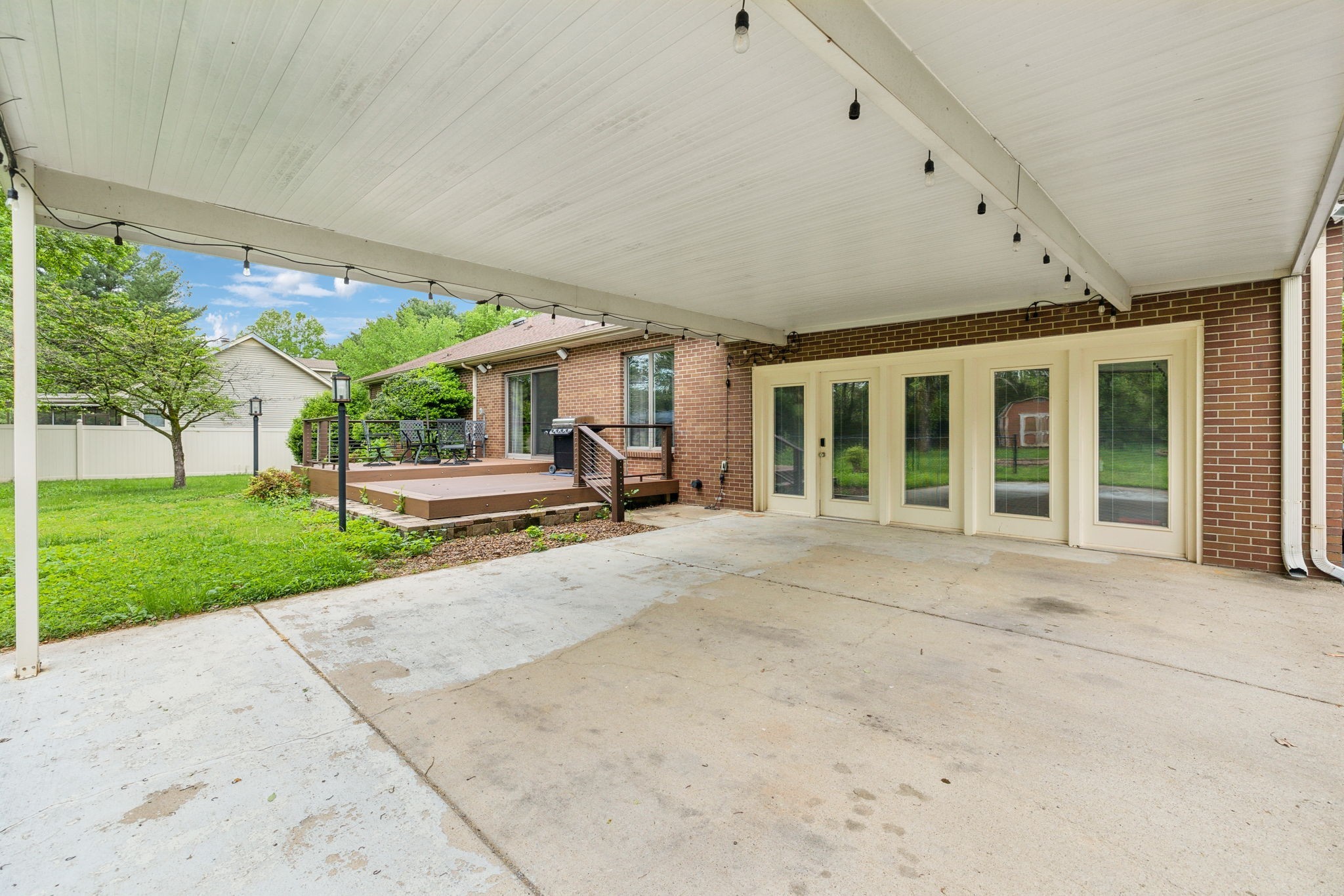 2261 High Meadow Dr