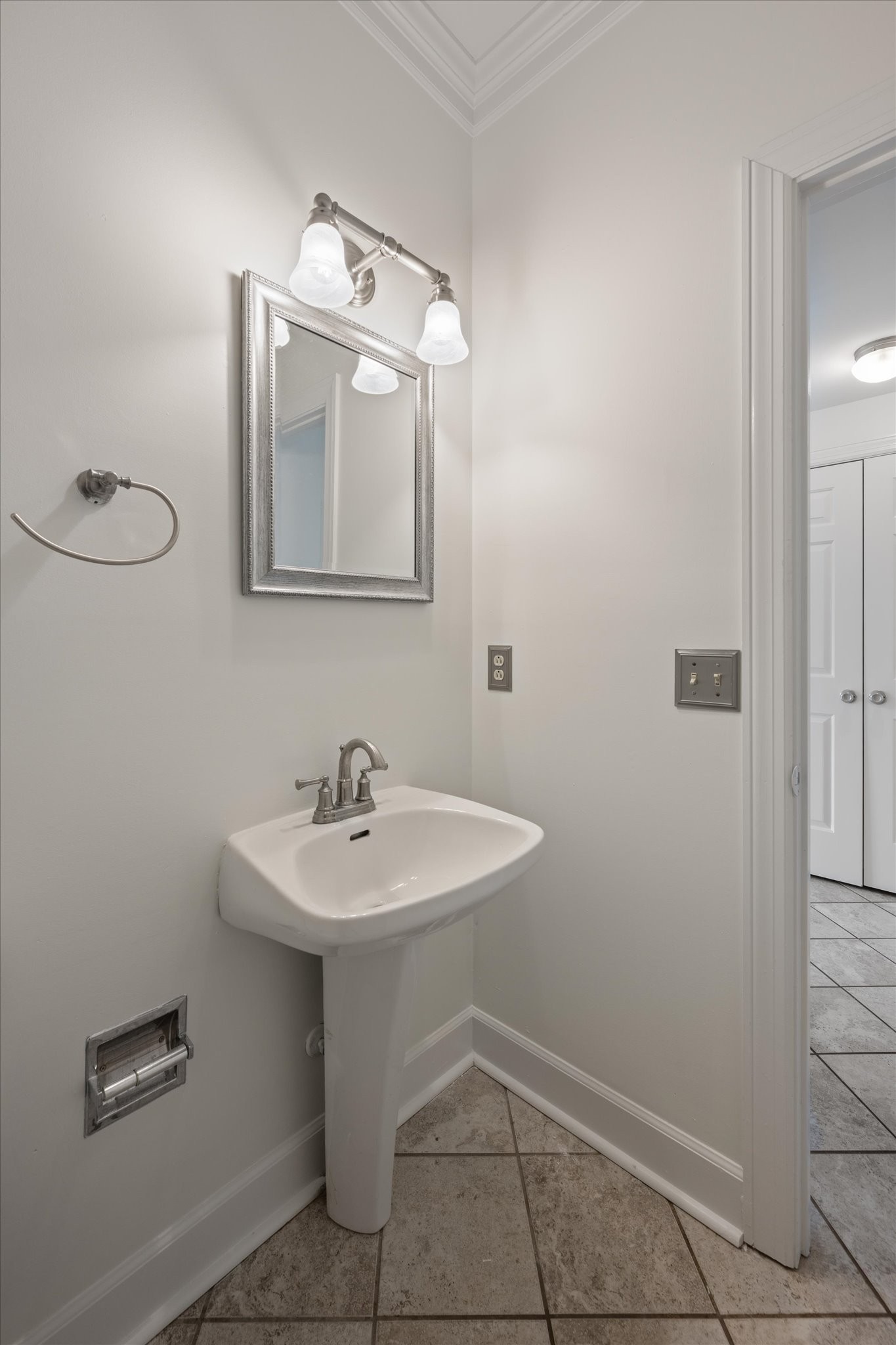 3321 Golf Club Ln