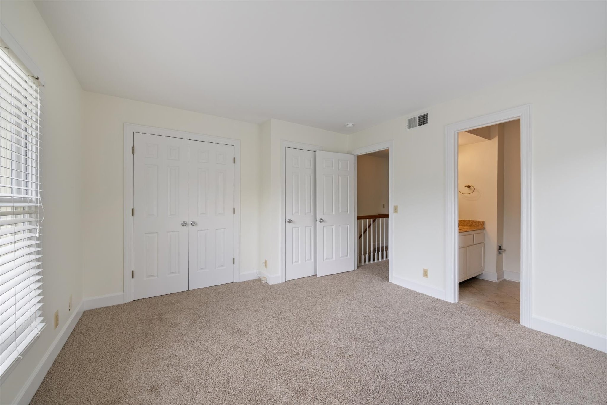 3321 Golf Club Ln