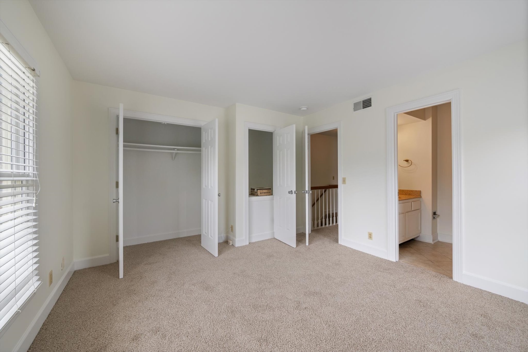 3321 Golf Club Ln