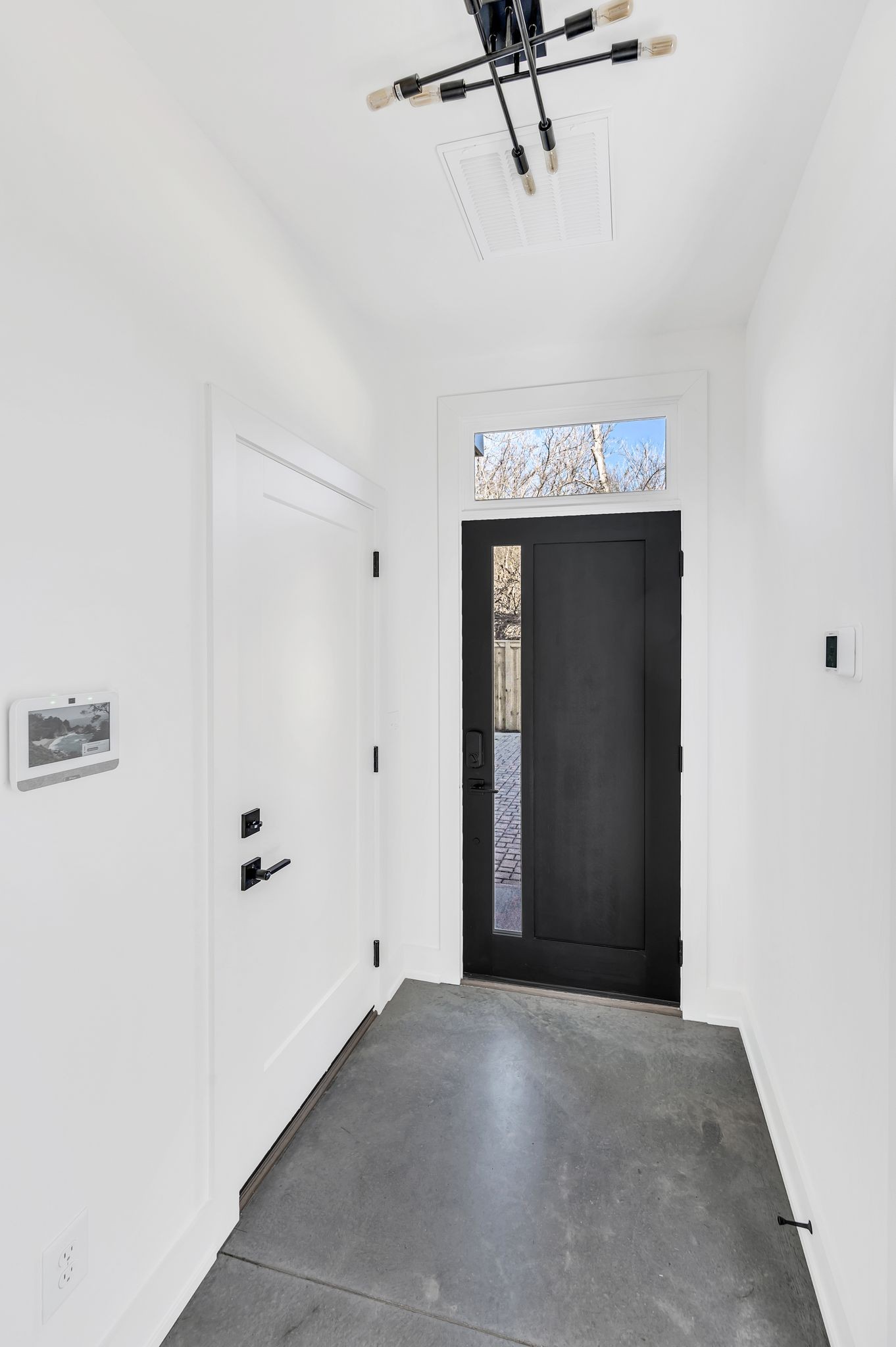 16 Willis St Unit: D